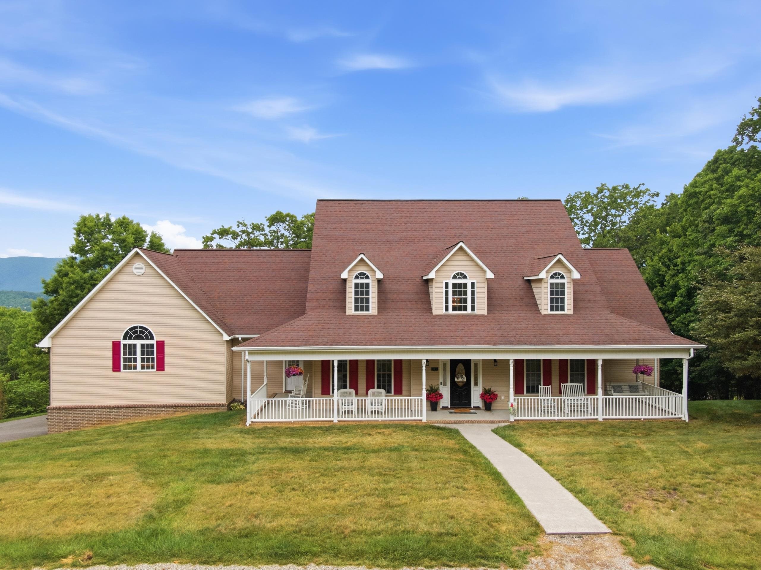 101 Darden Drive Pearisburg VA 24134