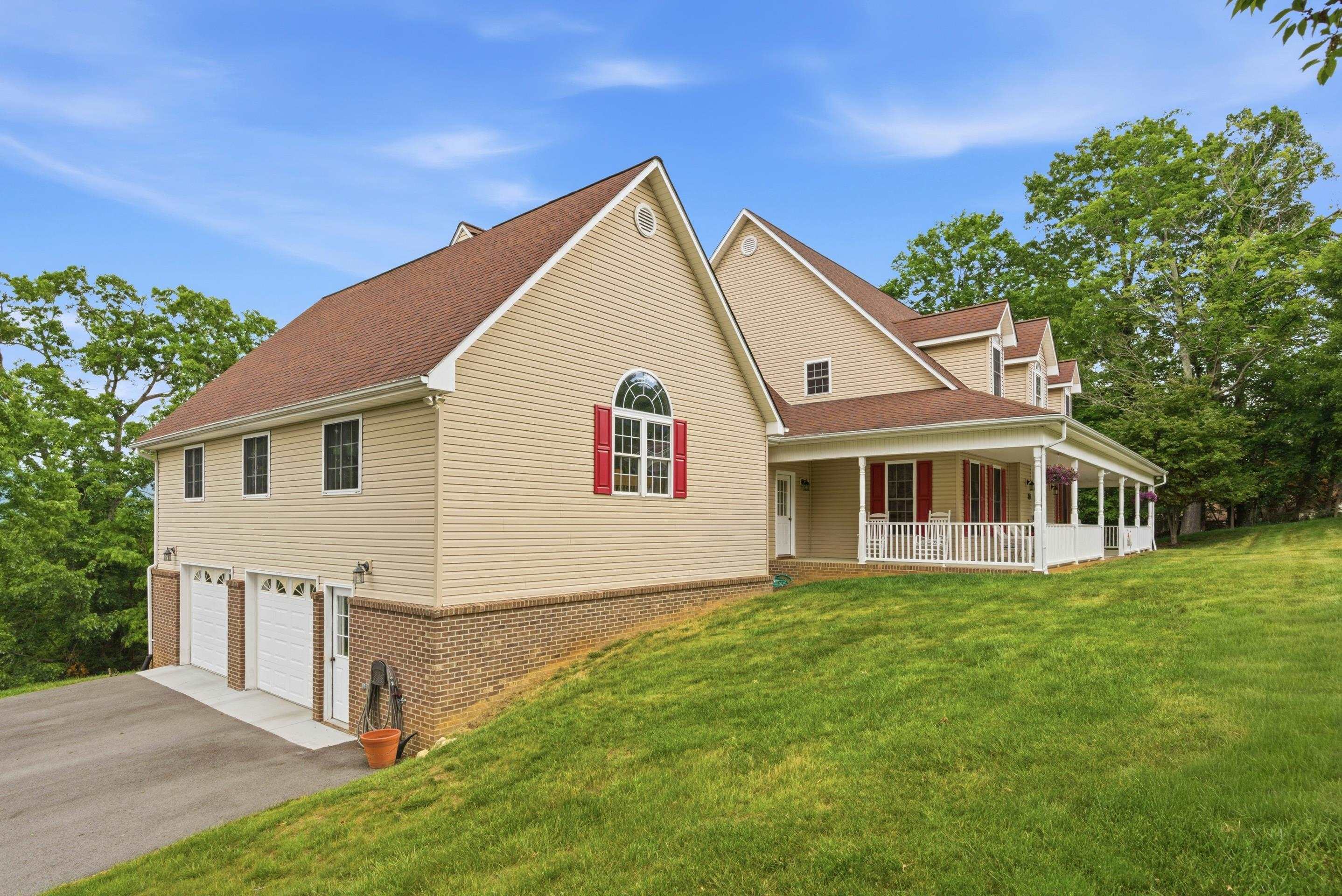 101 Darden Drive Pearisburg VA 24134