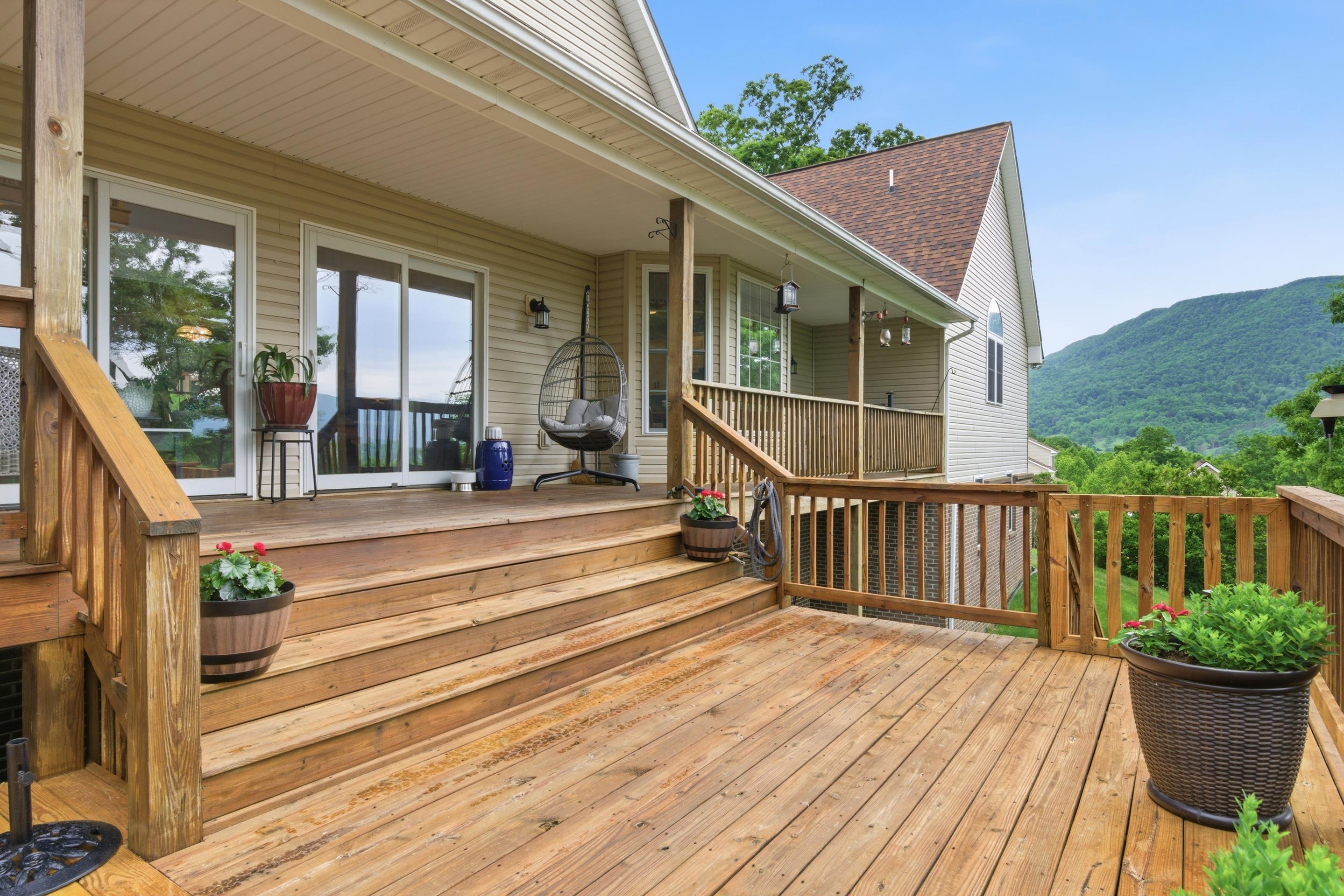 101 Darden Drive Pearisburg VA 24134