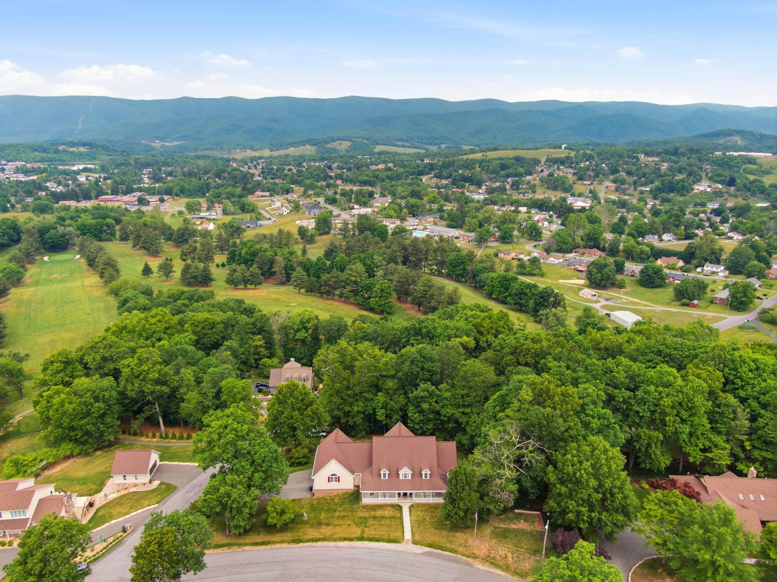 101 Darden Drive Pearisburg VA 24134