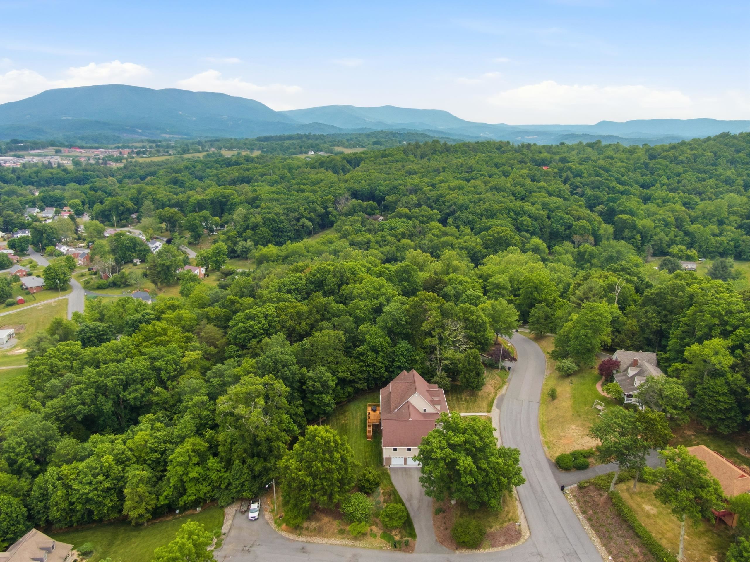 101 Darden Drive Pearisburg VA 24134