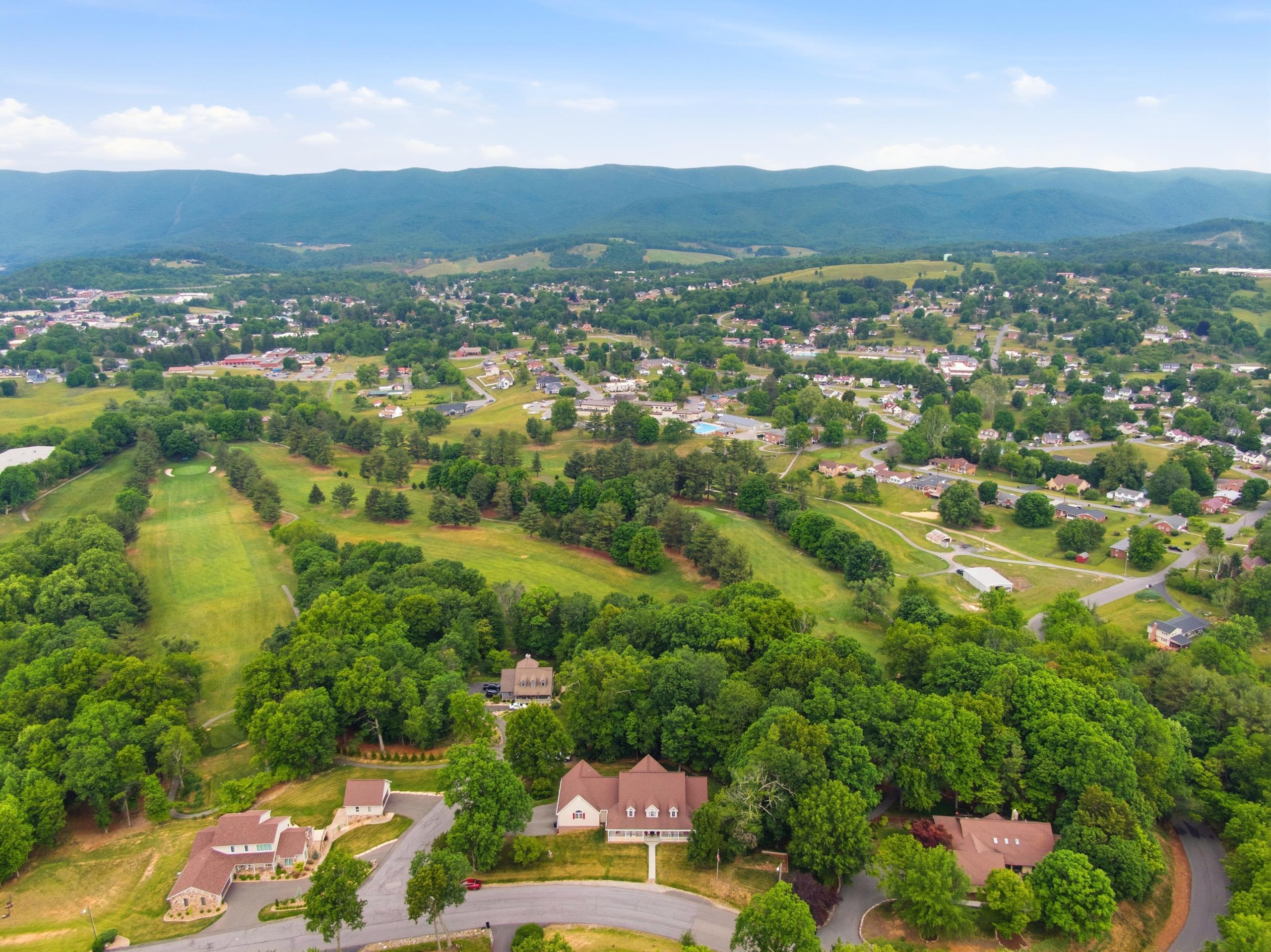 101 Darden Drive Pearisburg VA 24134