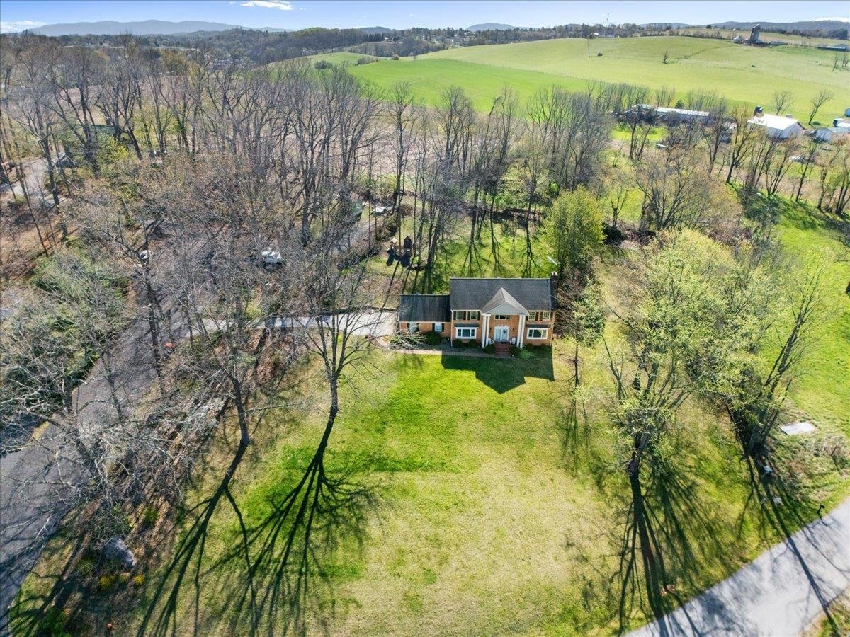 1192 Round Meadow Drive Christiansburg VA 24073