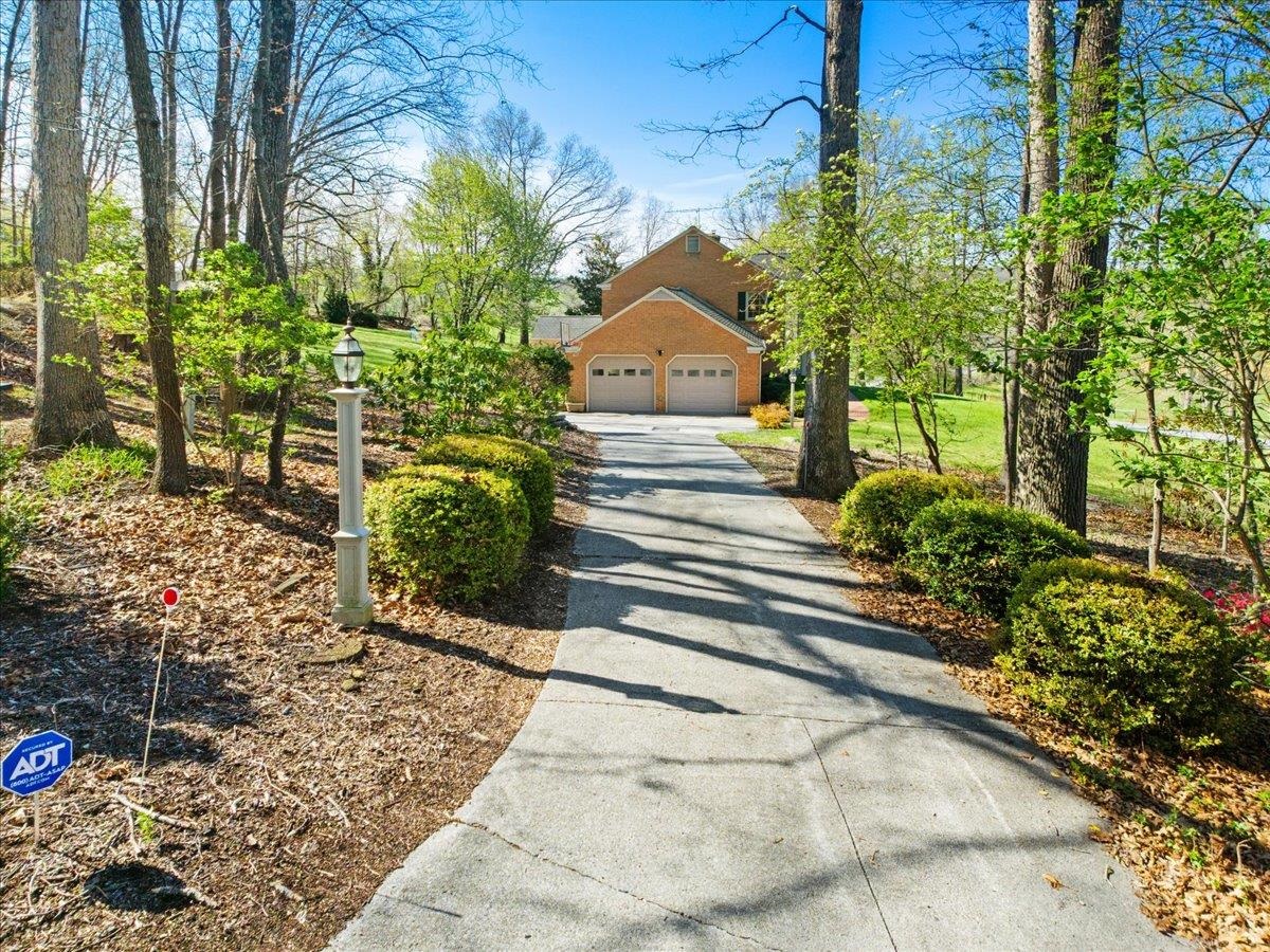 1192 Round Meadow Drive Christiansburg VA 24073