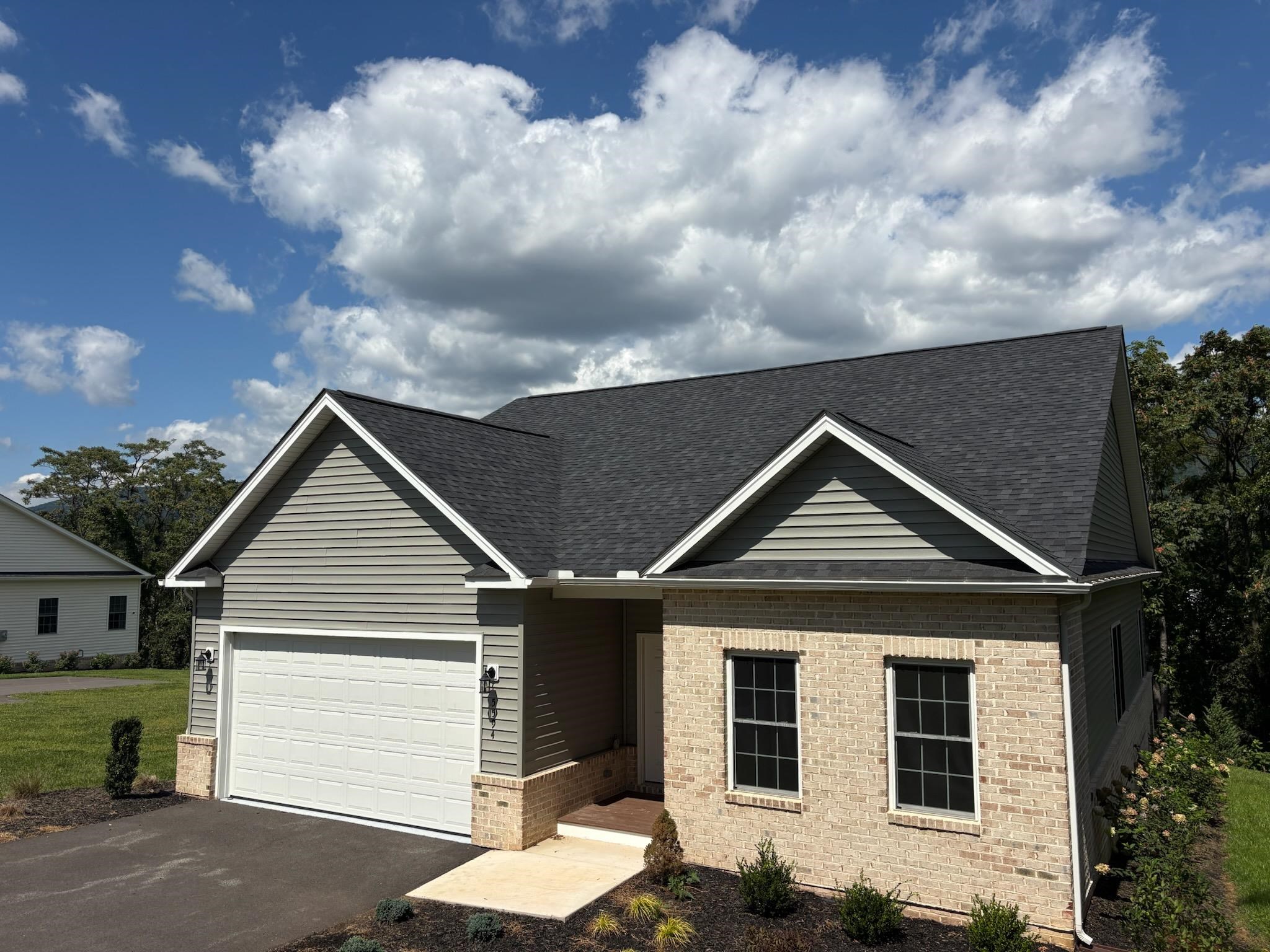5594 Old Grove Lane Salem VA 24153