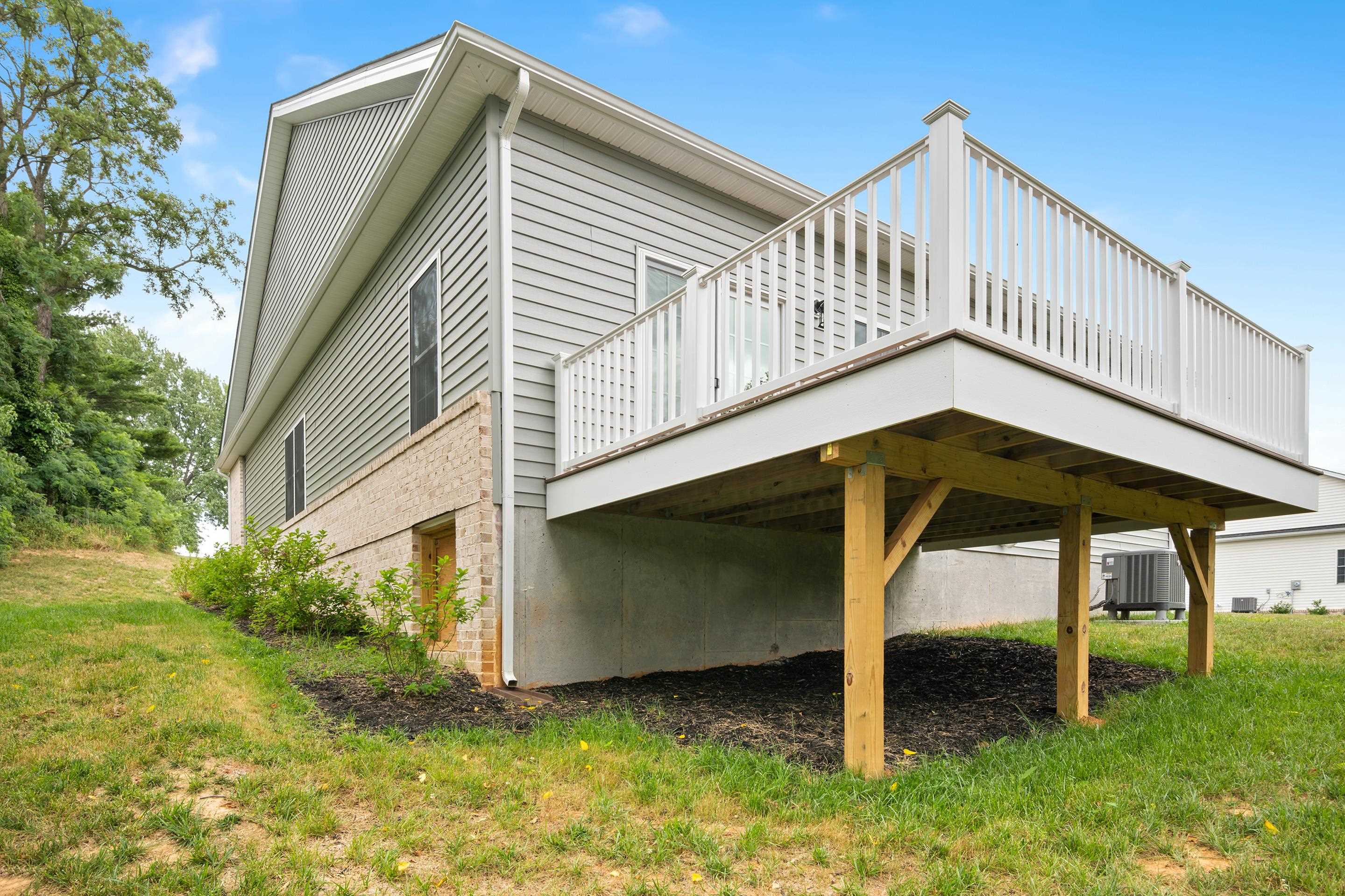 5594 Old Grove Lane Salem VA 24153