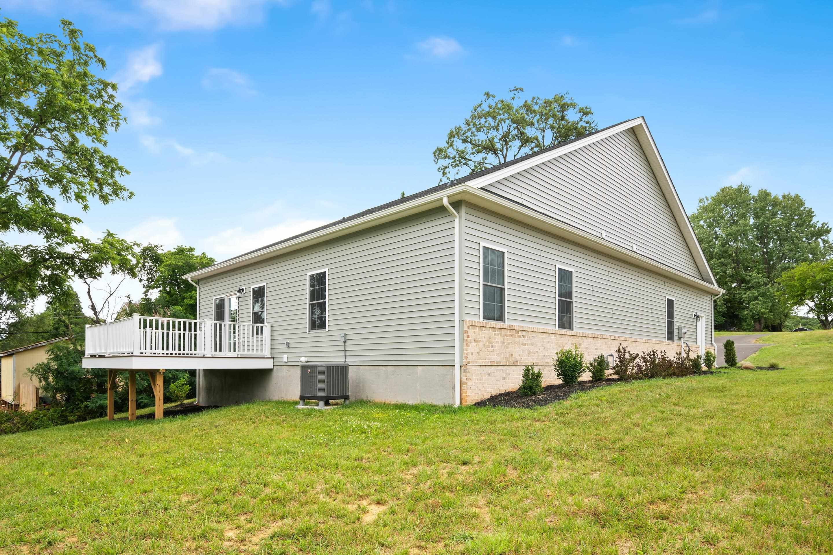 5594 Old Grove Lane Salem VA 24153