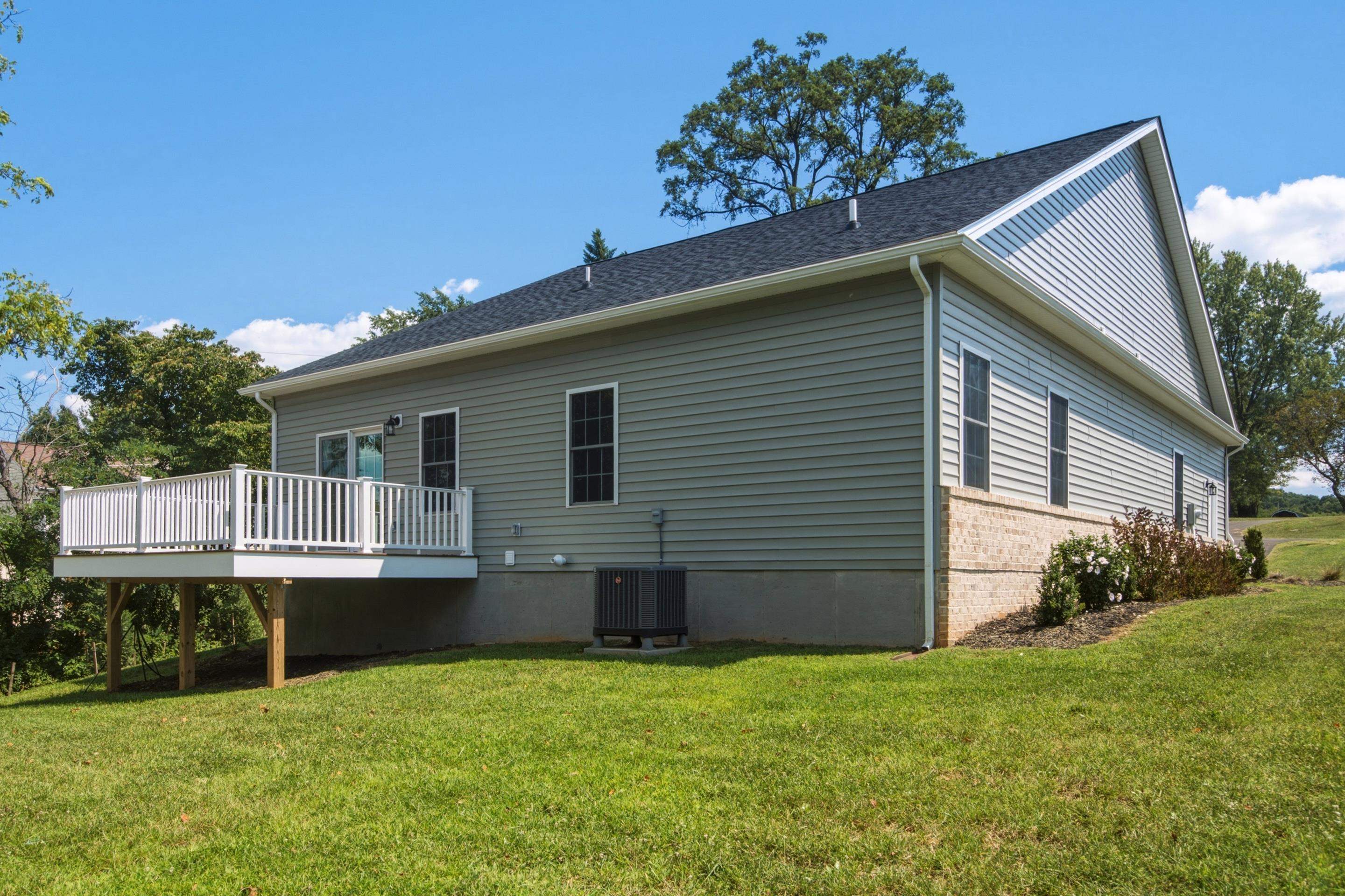 5594 Old Grove Lane Salem VA 24153