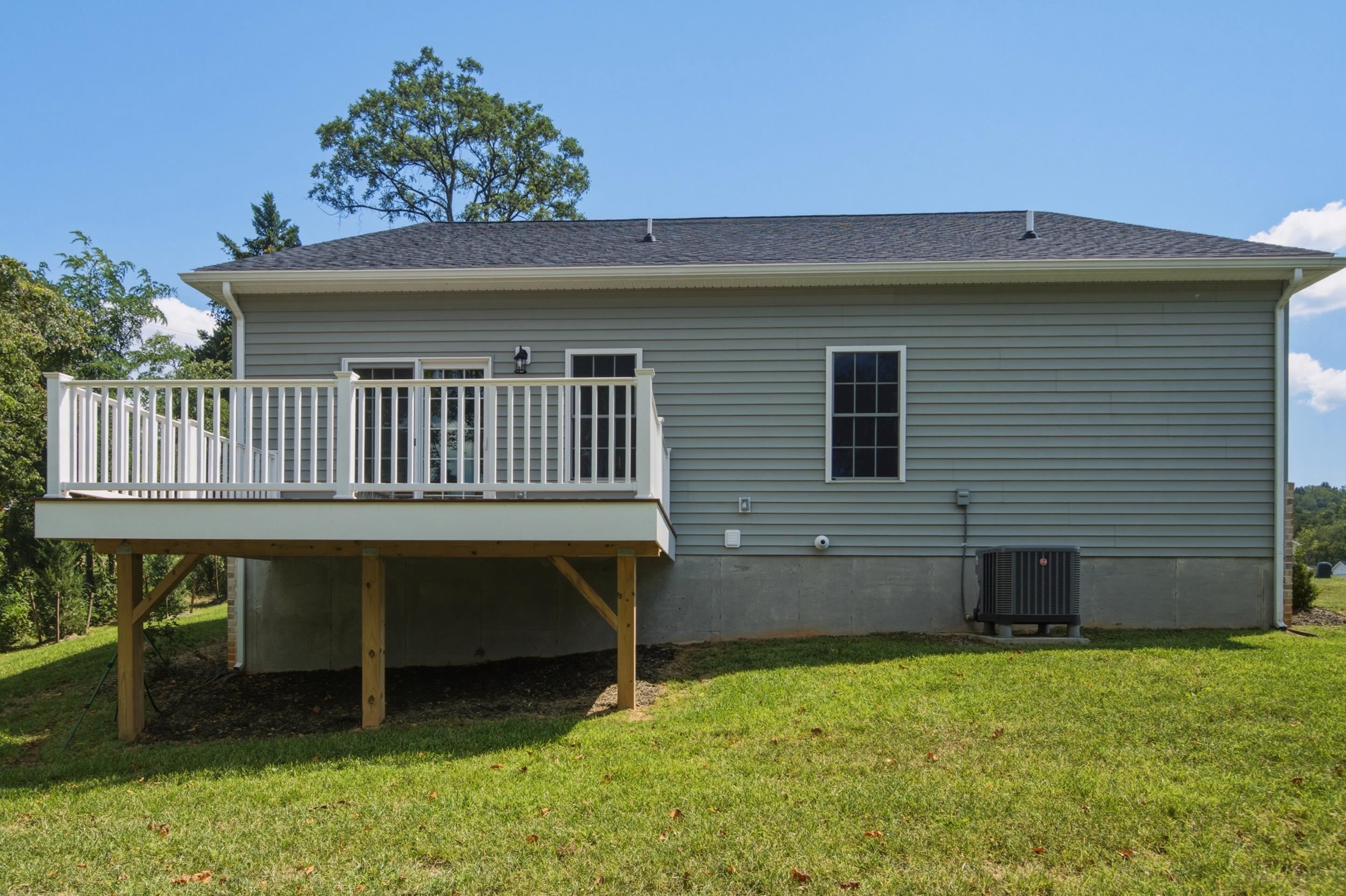 5594 Old Grove Lane Salem VA 24153