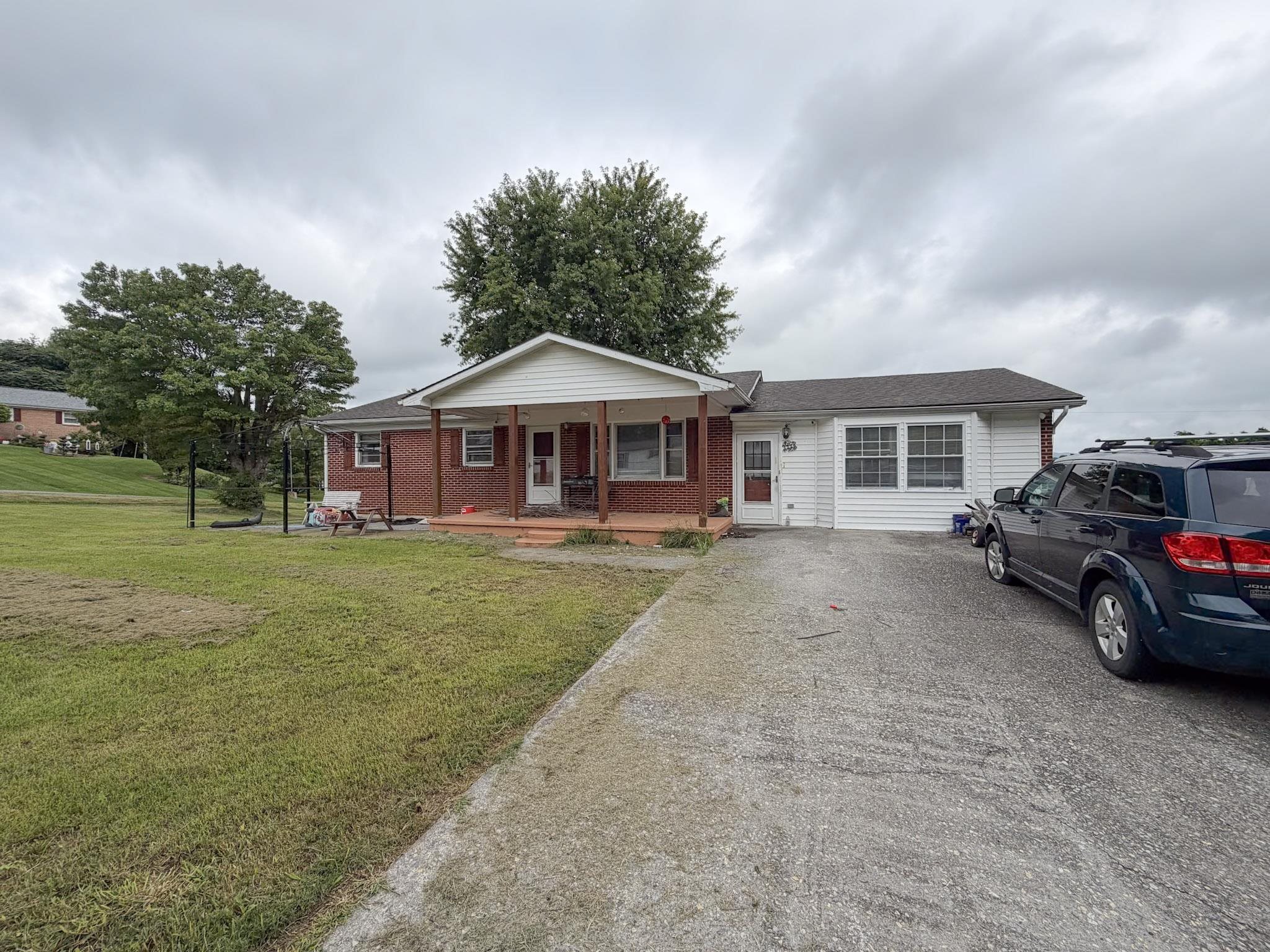 4326 Sunny View Heights Loop Pulaski VA 24301