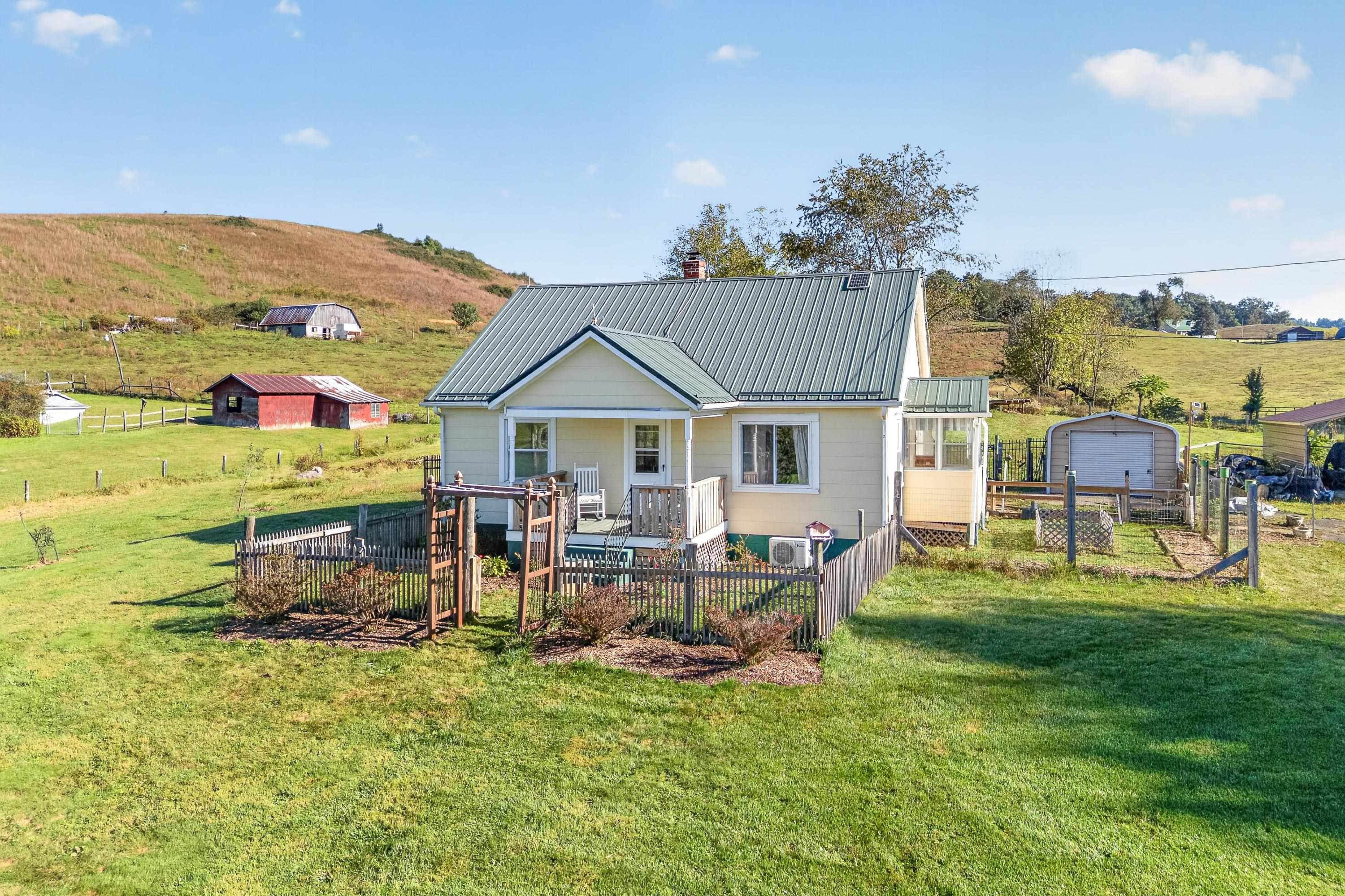 8557 Spring Valley Road Fries VA 24330