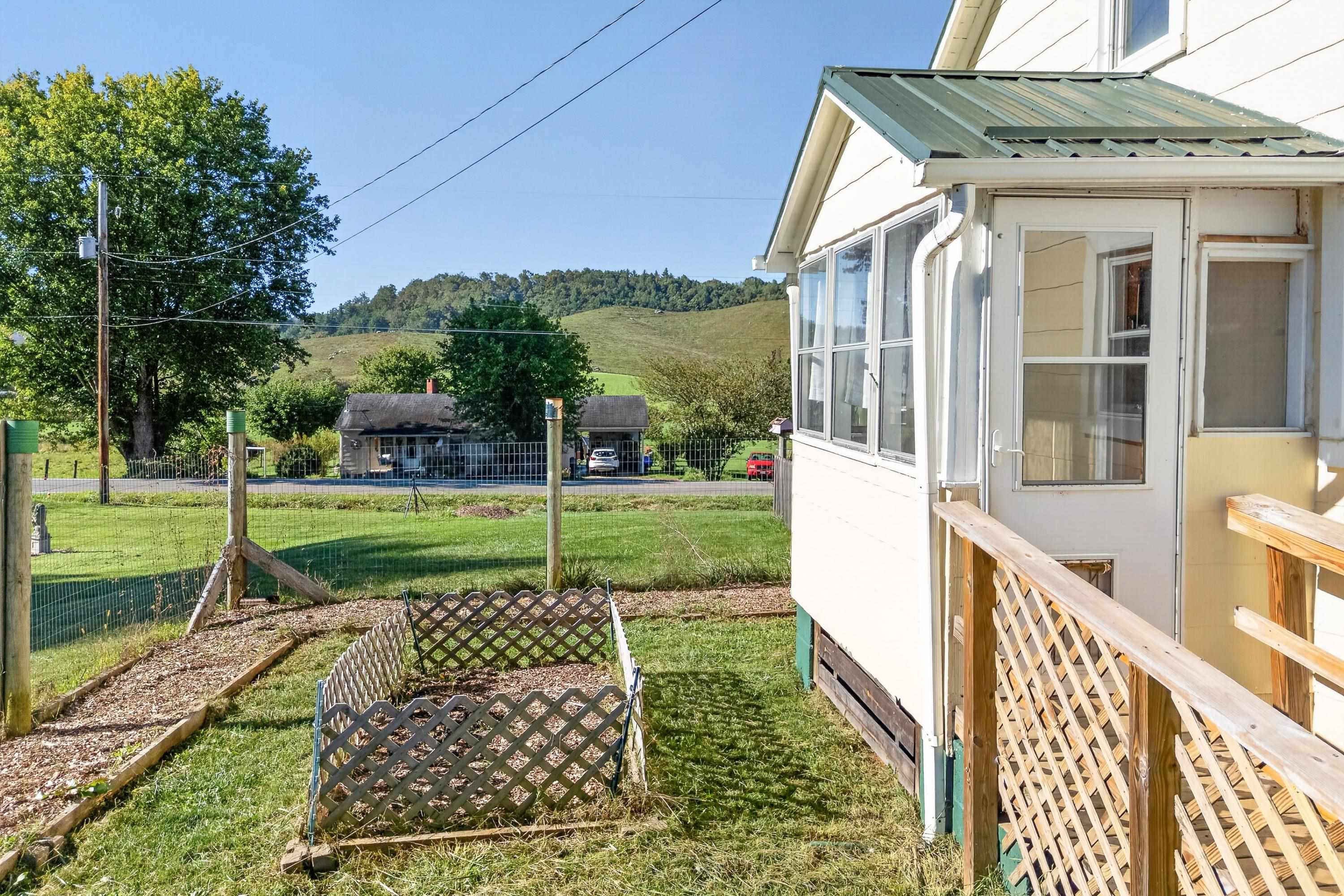 8557 Spring Valley Road Fries VA 24330