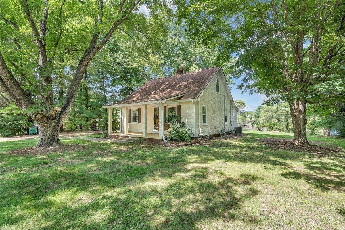 1209 Bishop Road Blacksburg VA 24060