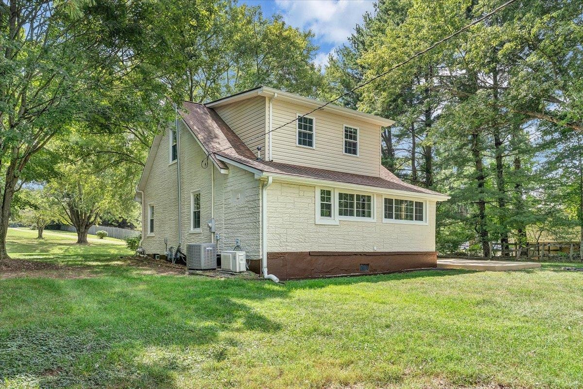1209 Bishop Road Blacksburg VA 24060