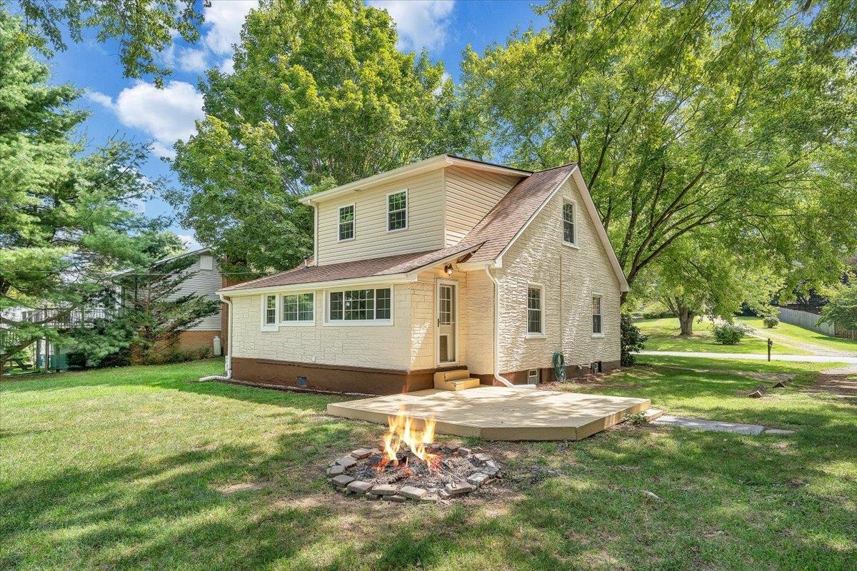 1209 Bishop Road Blacksburg VA 24060