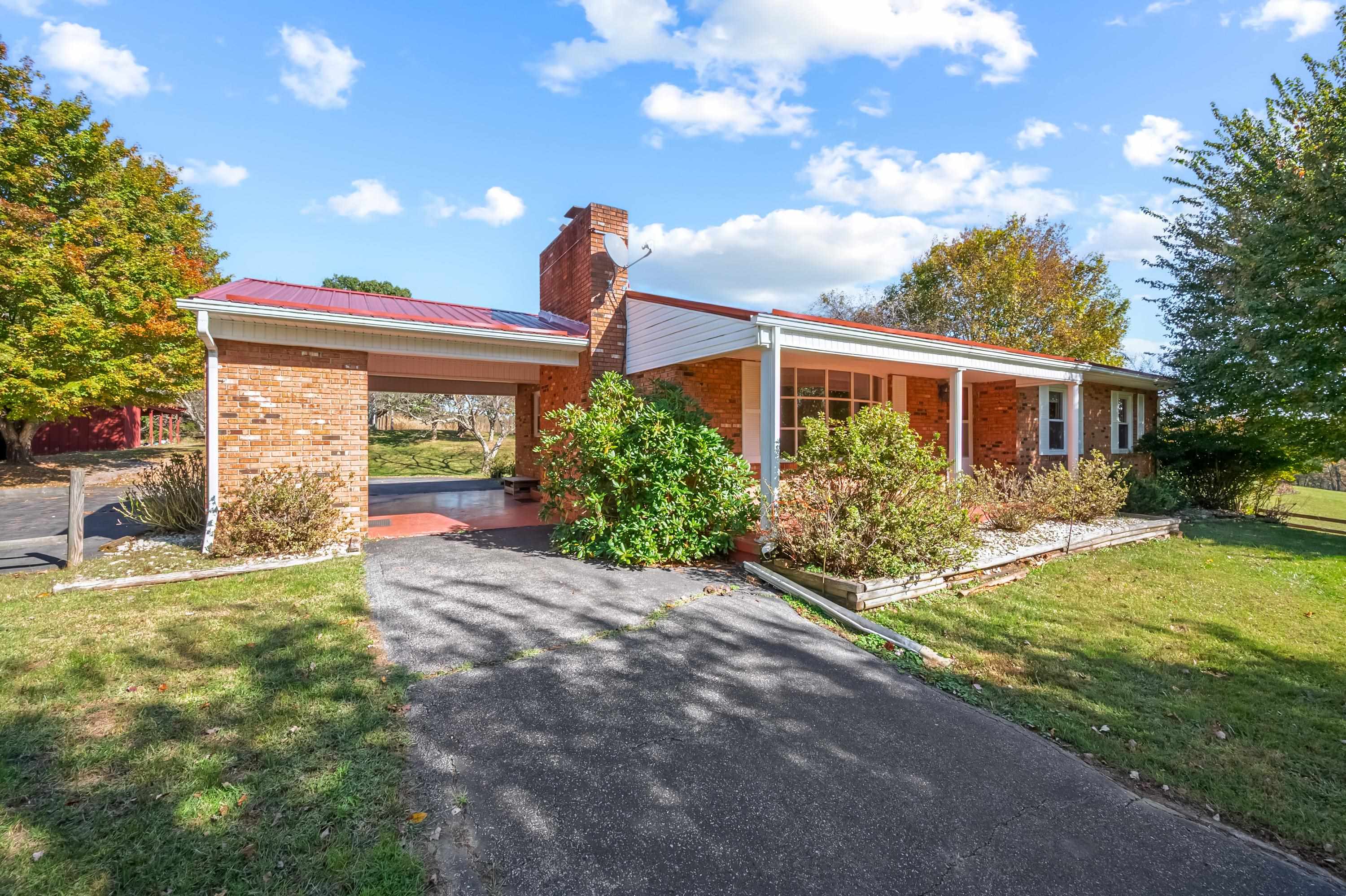 207 Broad Hollow Road Pearisburg VA 24134