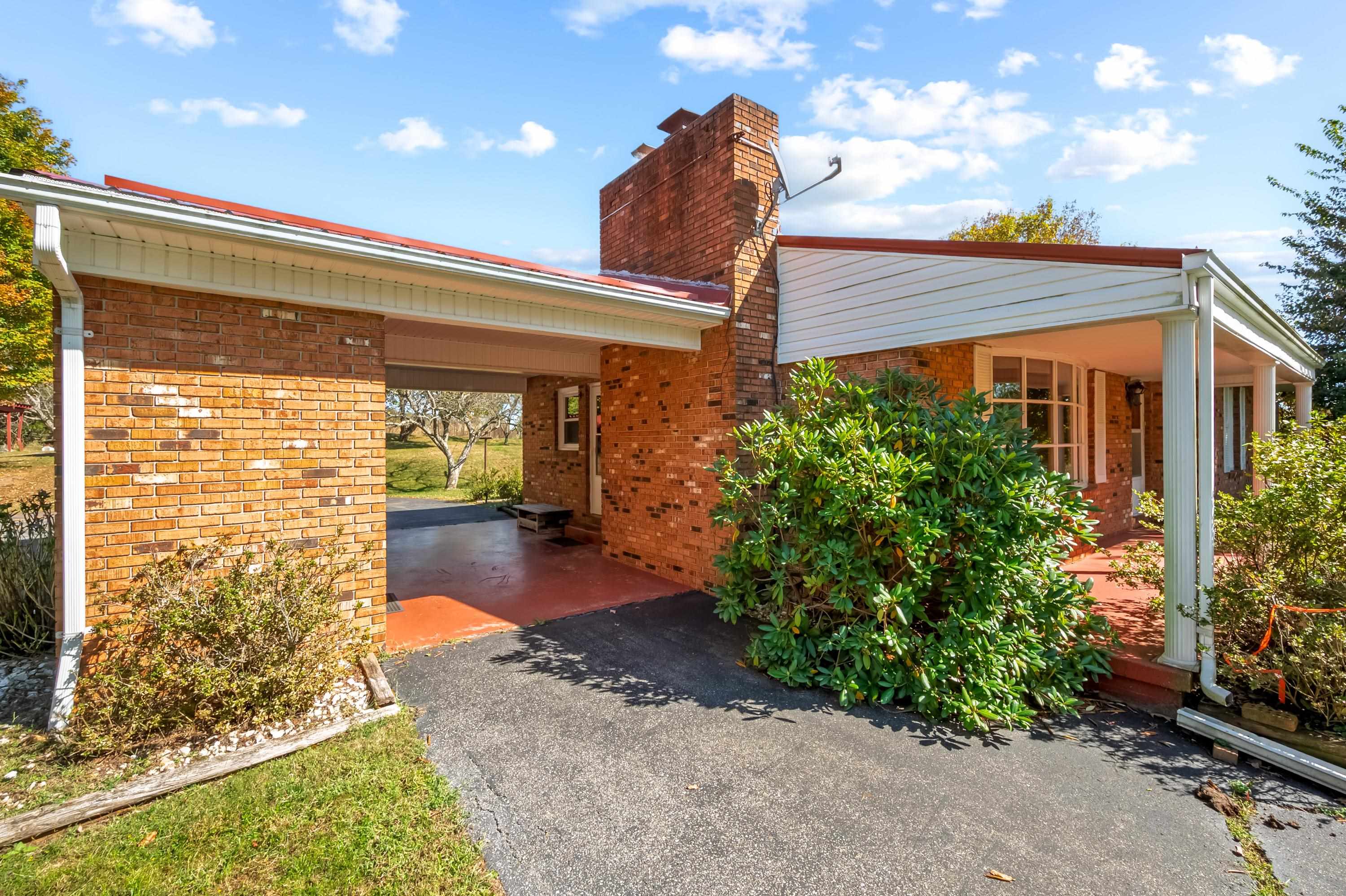 207 Broad Hollow Road Pearisburg VA 24134