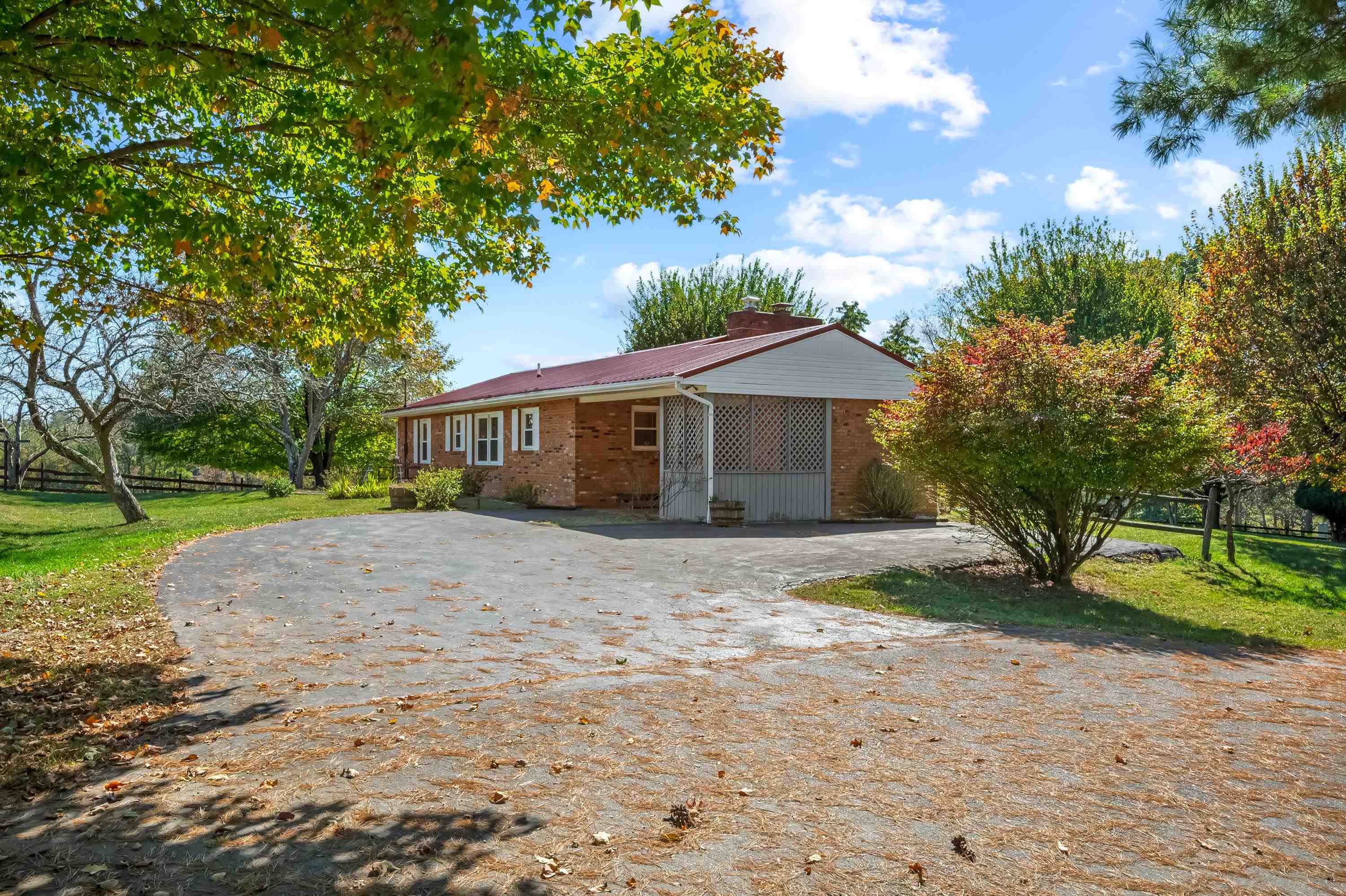 207 Broad Hollow Road Pearisburg VA 24134