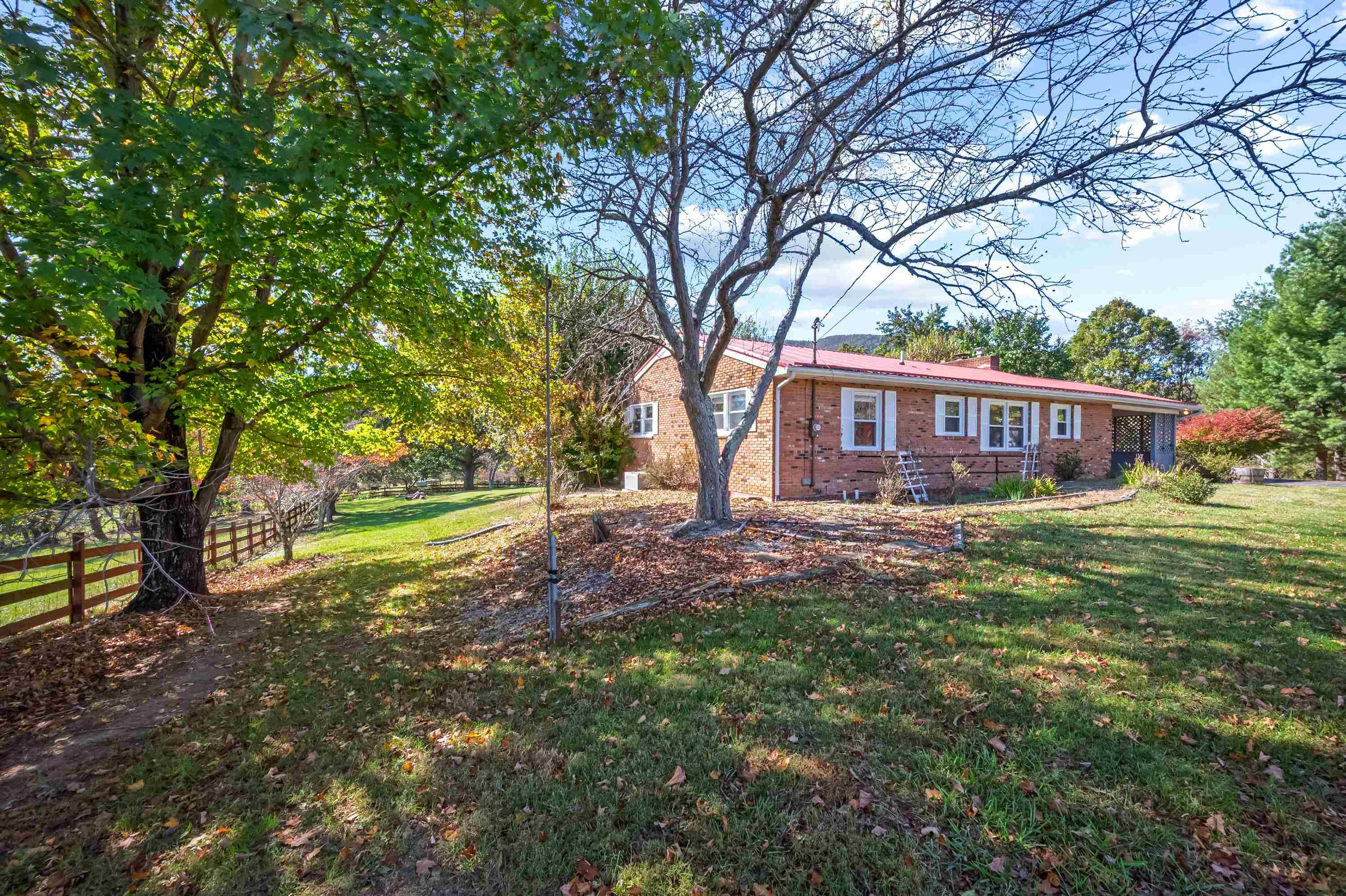 207 Broad Hollow Road Pearisburg VA 24134