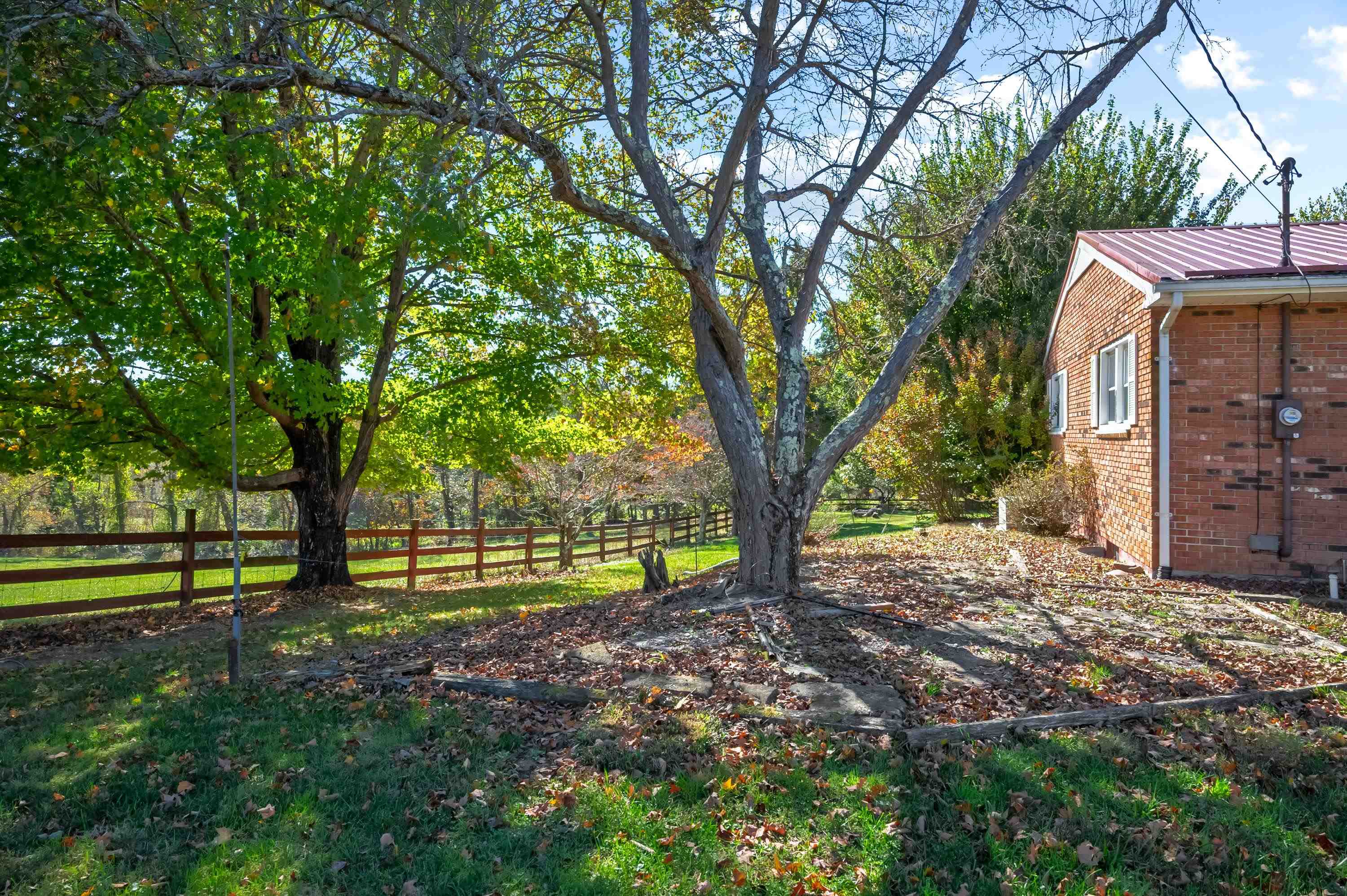 207 Broad Hollow Road Pearisburg VA 24134