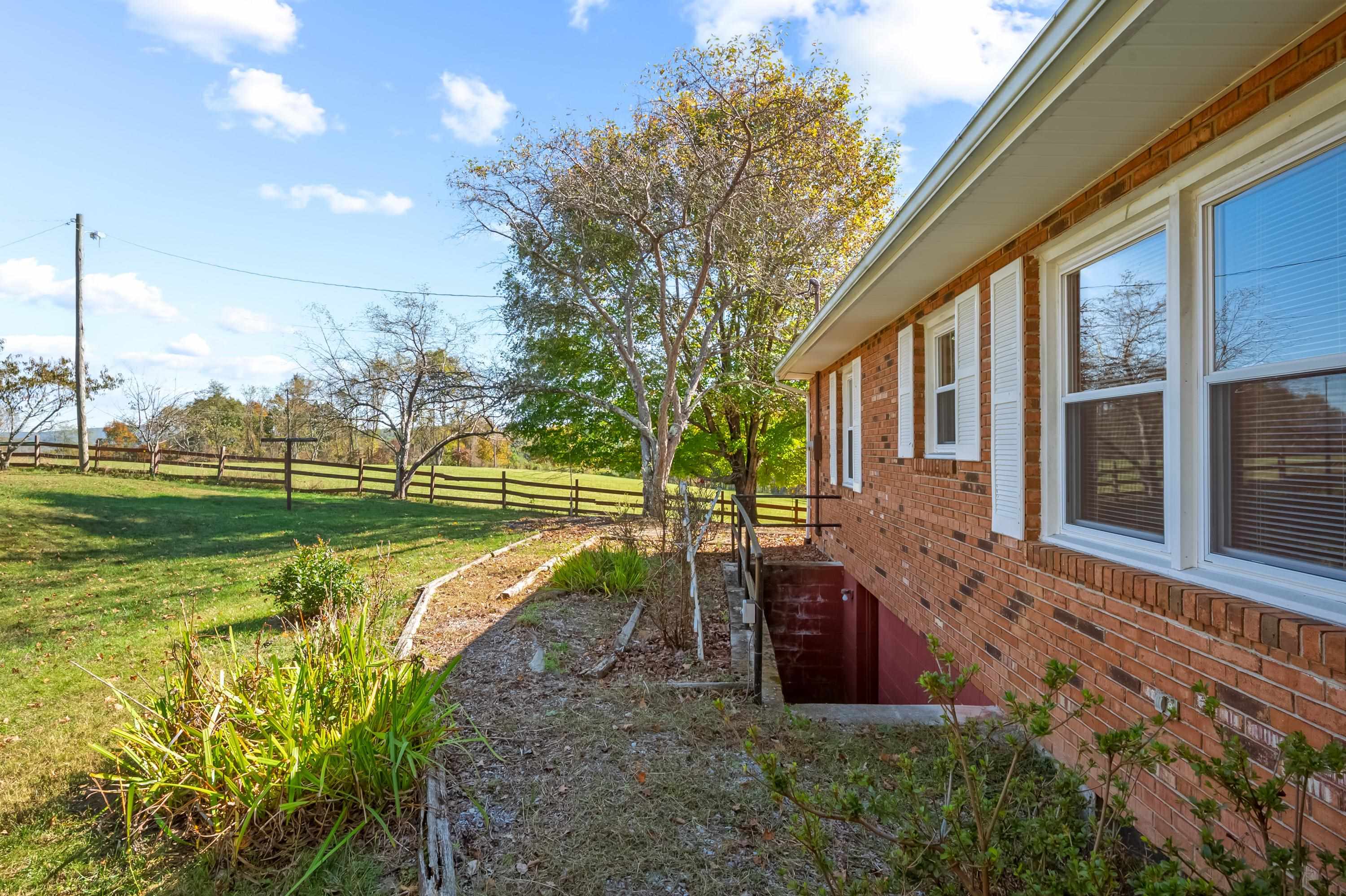 207 Broad Hollow Road Pearisburg VA 24134