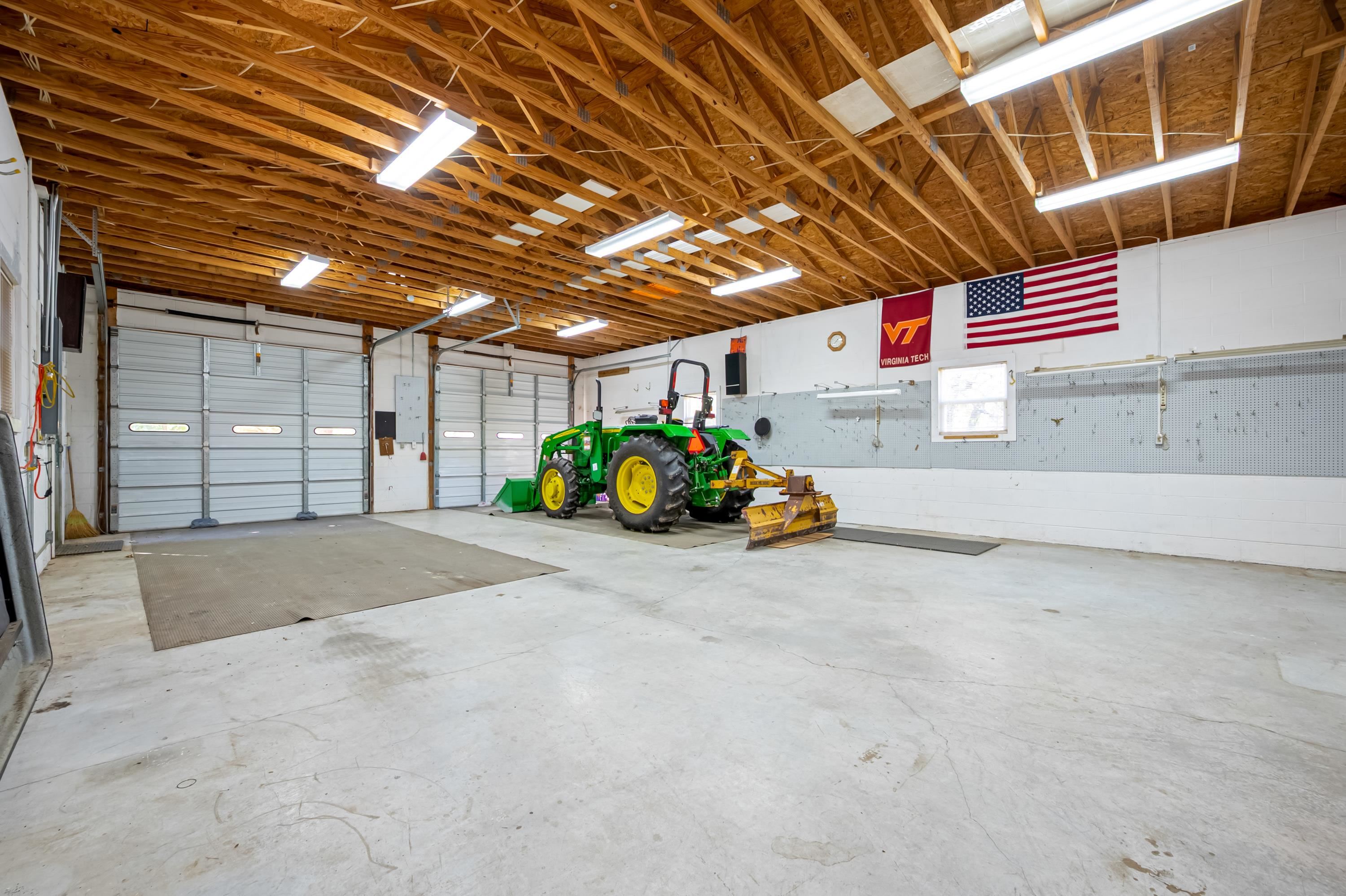 207 Broad Hollow Road Pearisburg VA 24134