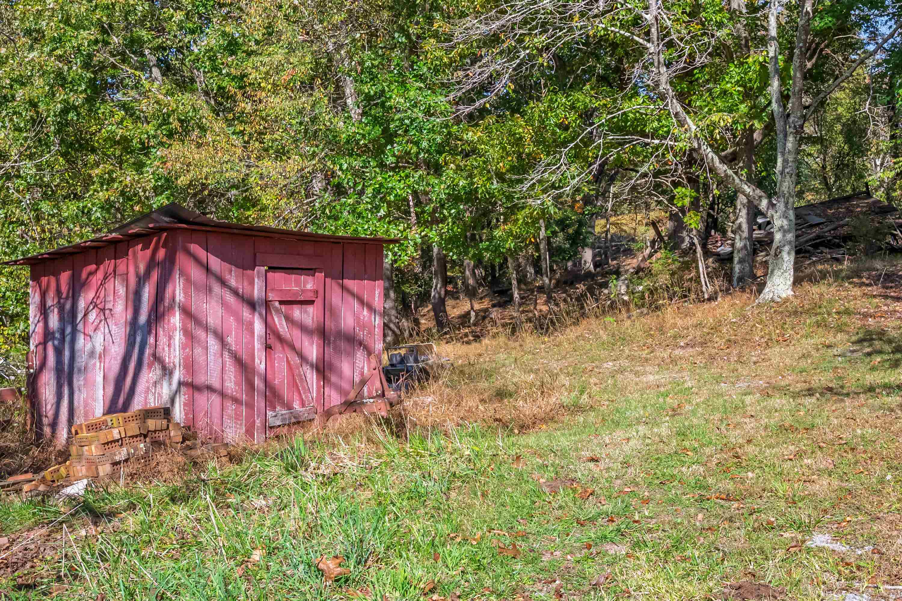 207 Broad Hollow Road Pearisburg VA 24134