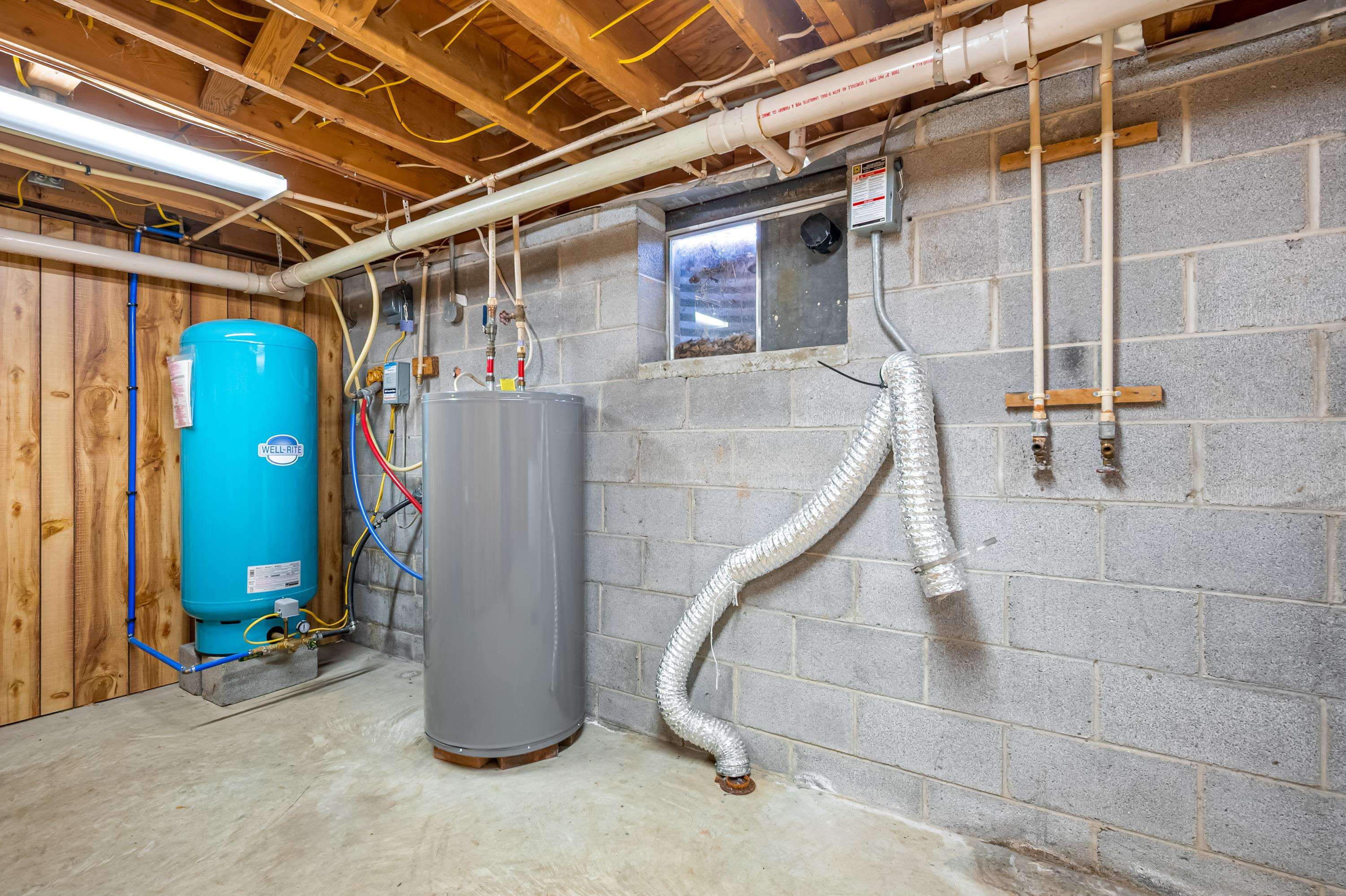 207 Broad Hollow Road Pearisburg VA 24134