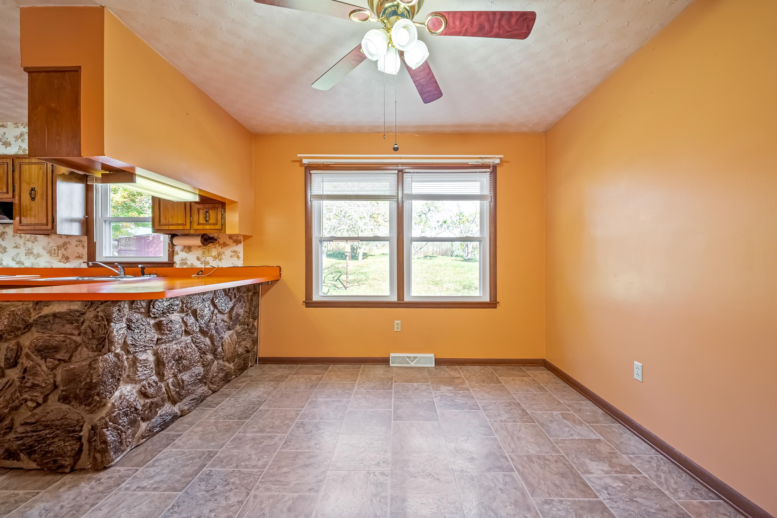 207 Broad Hollow Road Pearisburg VA 24134