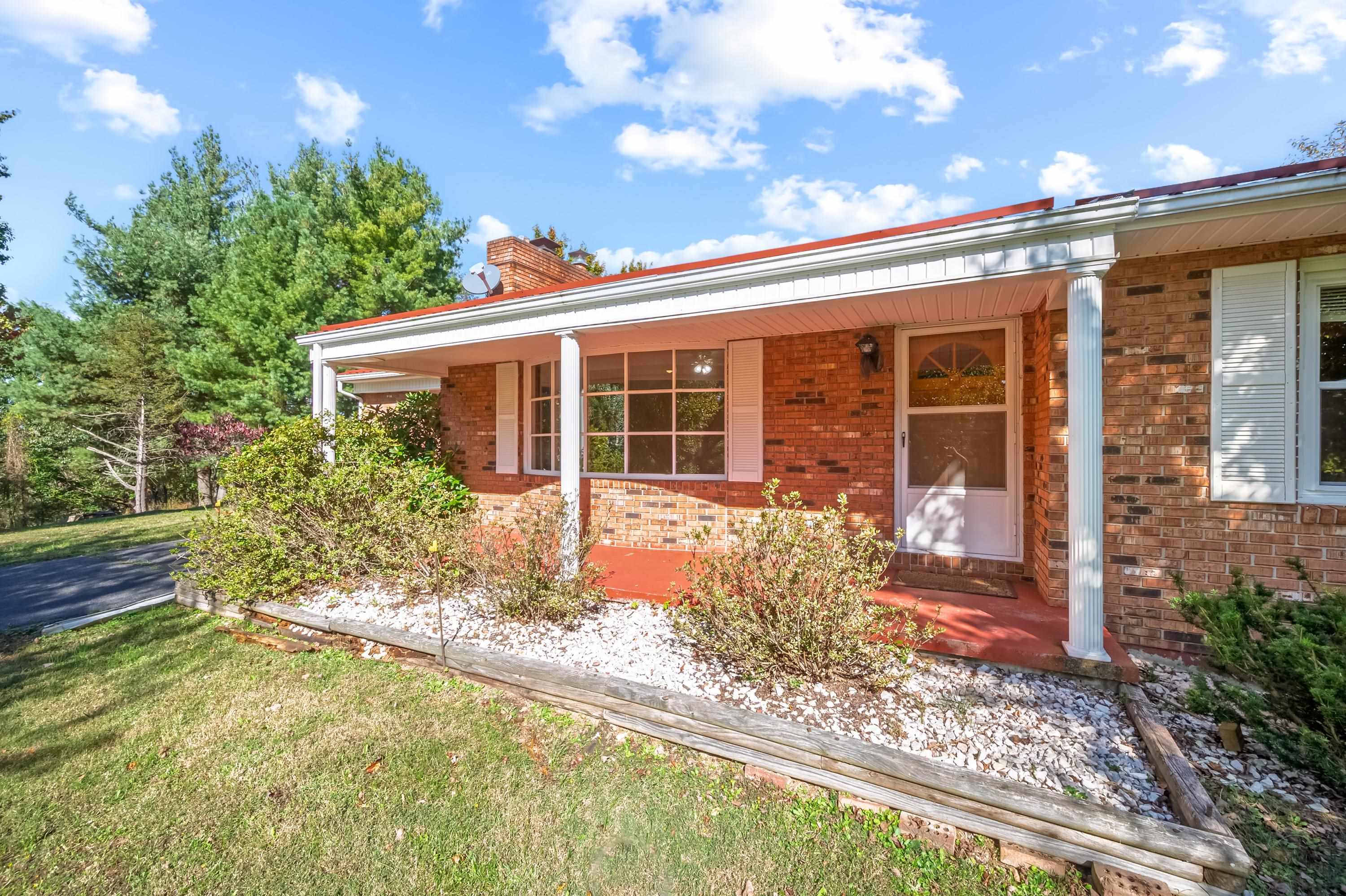 207 Broad Hollow Road Pearisburg VA 24134