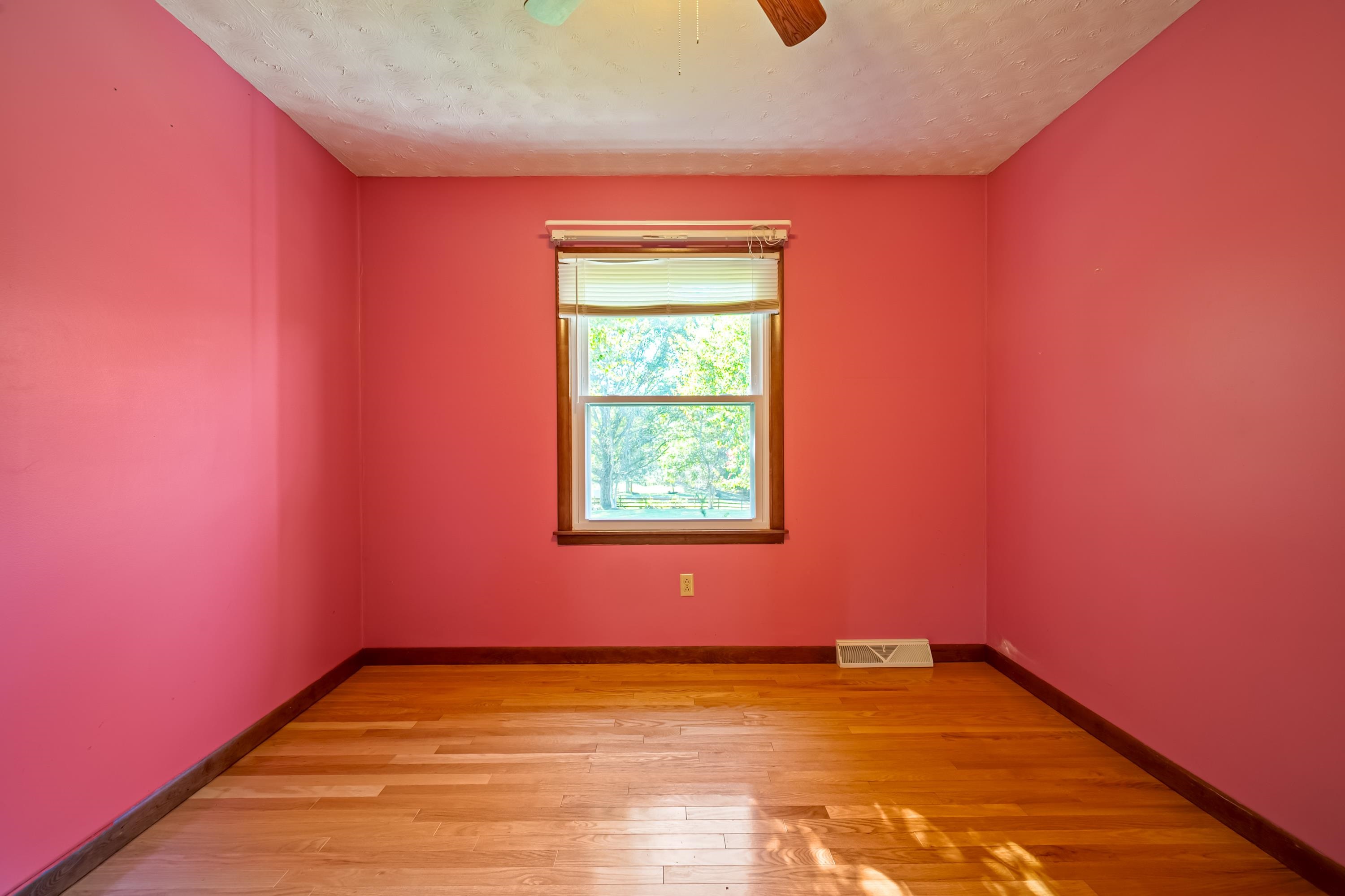 207 Broad Hollow Road Pearisburg VA 24134