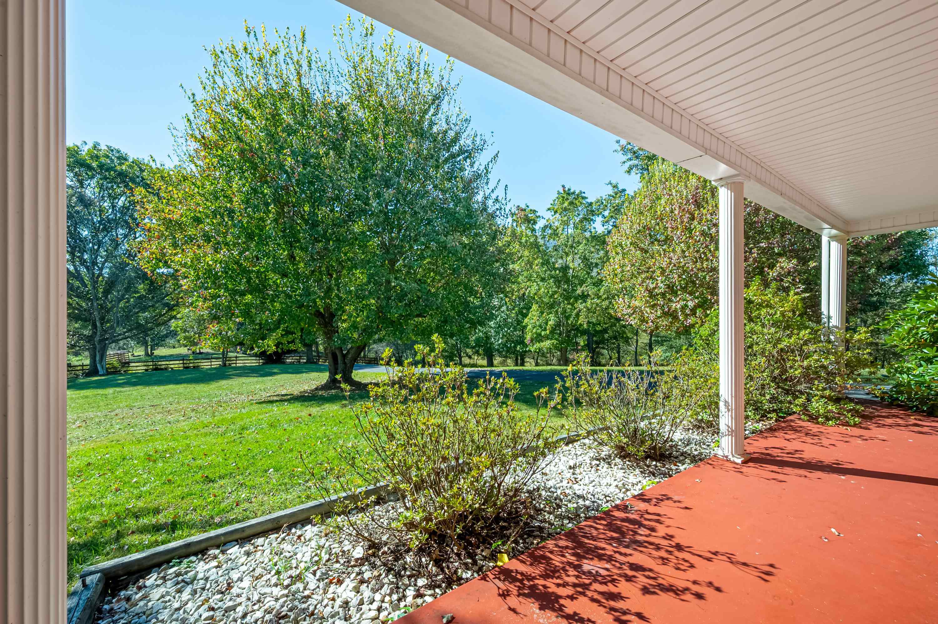 207 Broad Hollow Road Pearisburg VA 24134