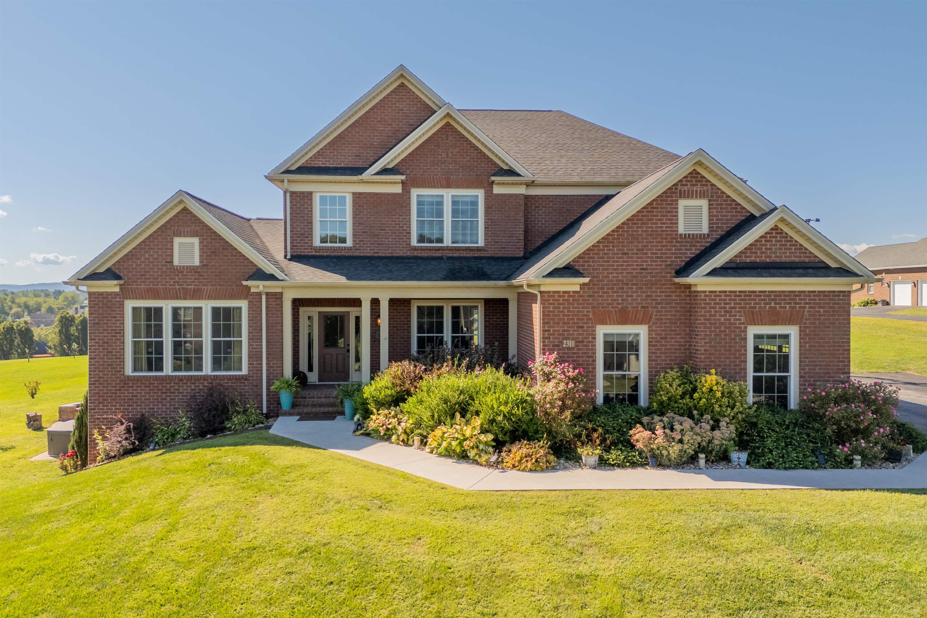 2310 Peakland Way Christiansburg VA 24073