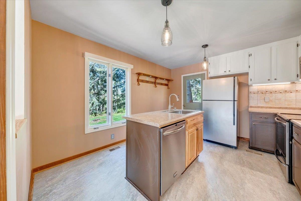 1465 Poff School Road Riner VA 24149