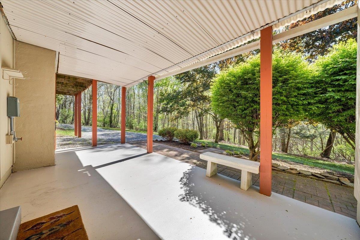1465 Poff School Road Riner VA 24149