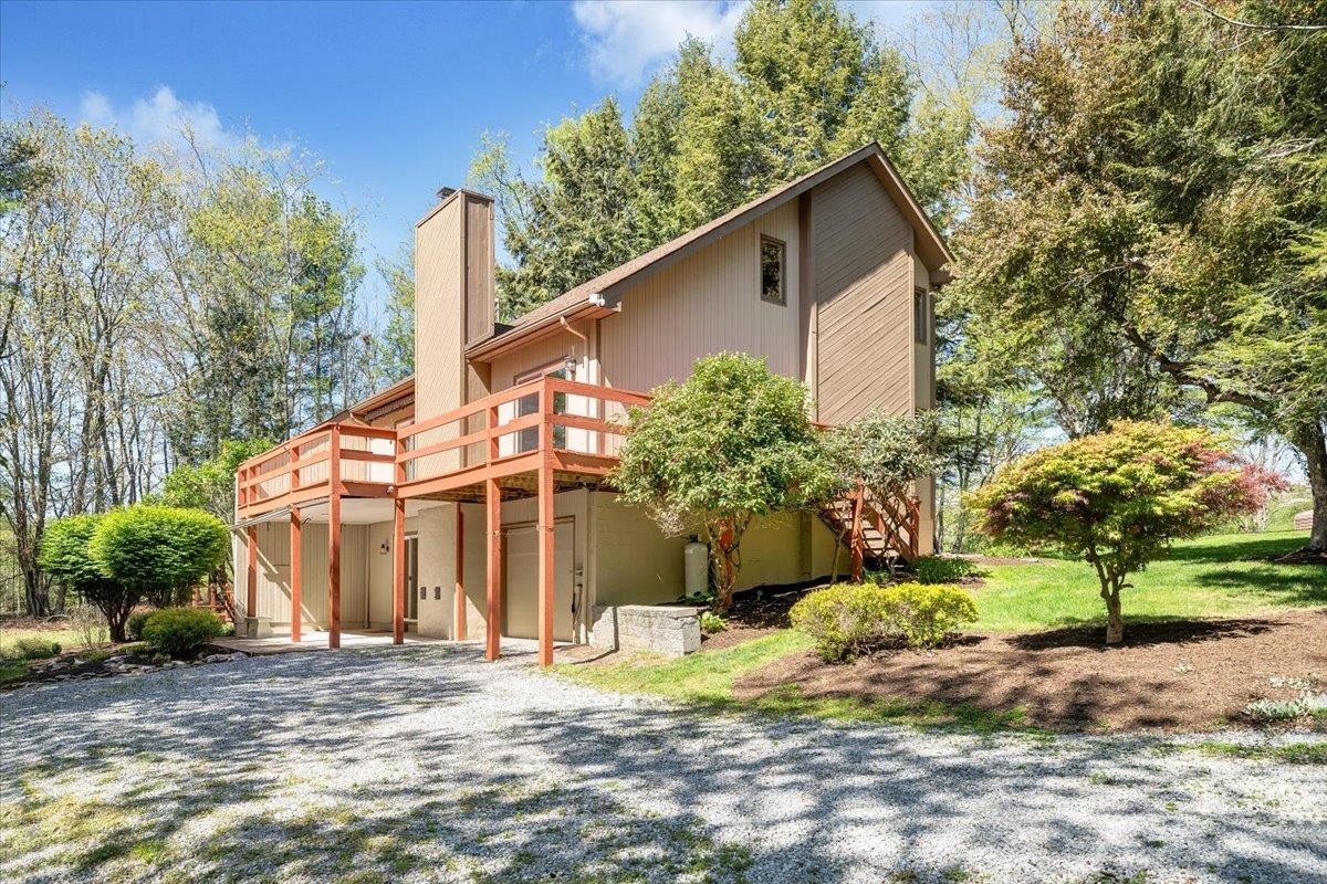 1465 Poff School Road Riner VA 24149