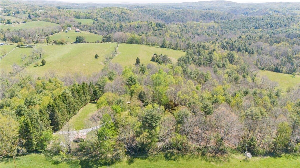 1465 Poff School Road Riner VA 24149