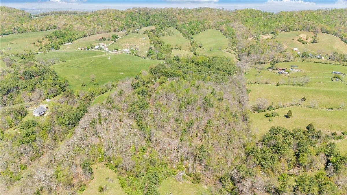 1465 Poff School Road Riner VA 24149