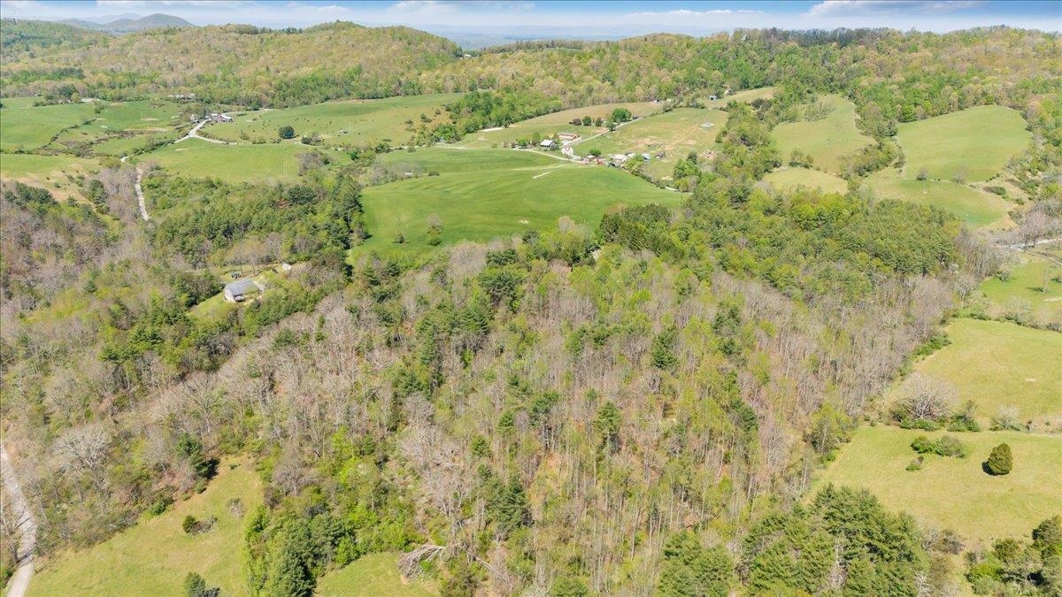 1465 Poff School Road Riner VA 24149