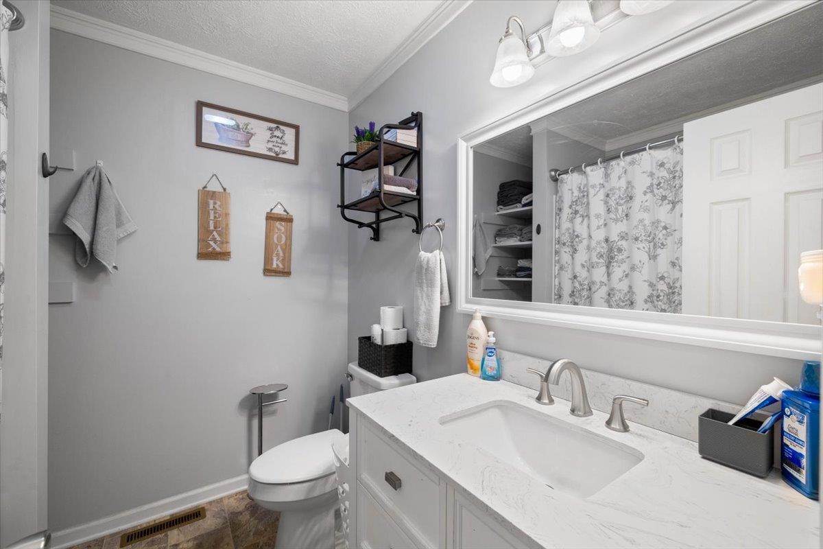 6099 Wright Avenue Dublin VA 24084
