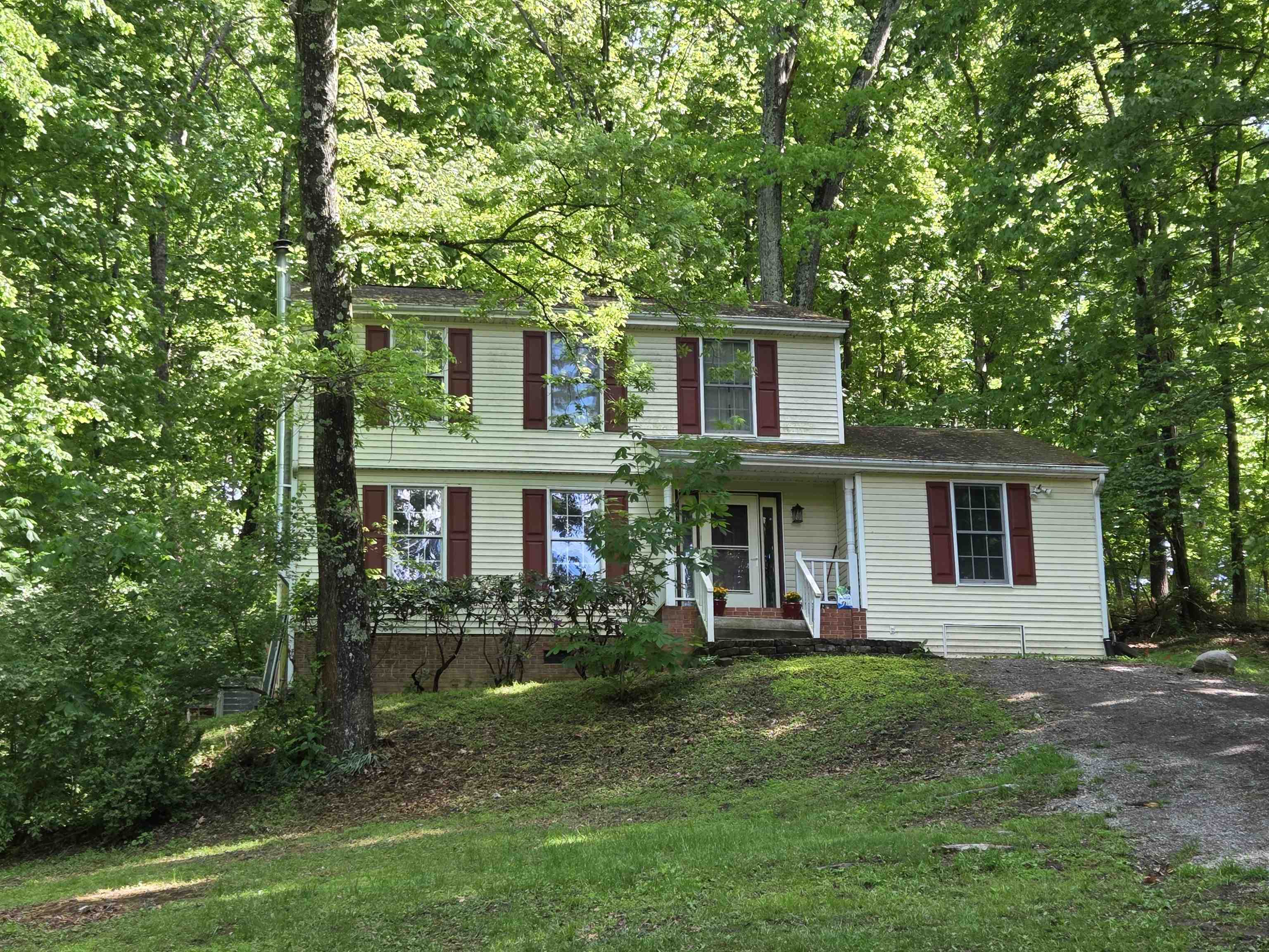 Radford VA, 7498 James Way