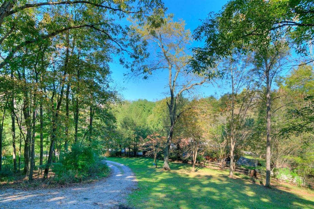 7498 James Way Radford VA 24141