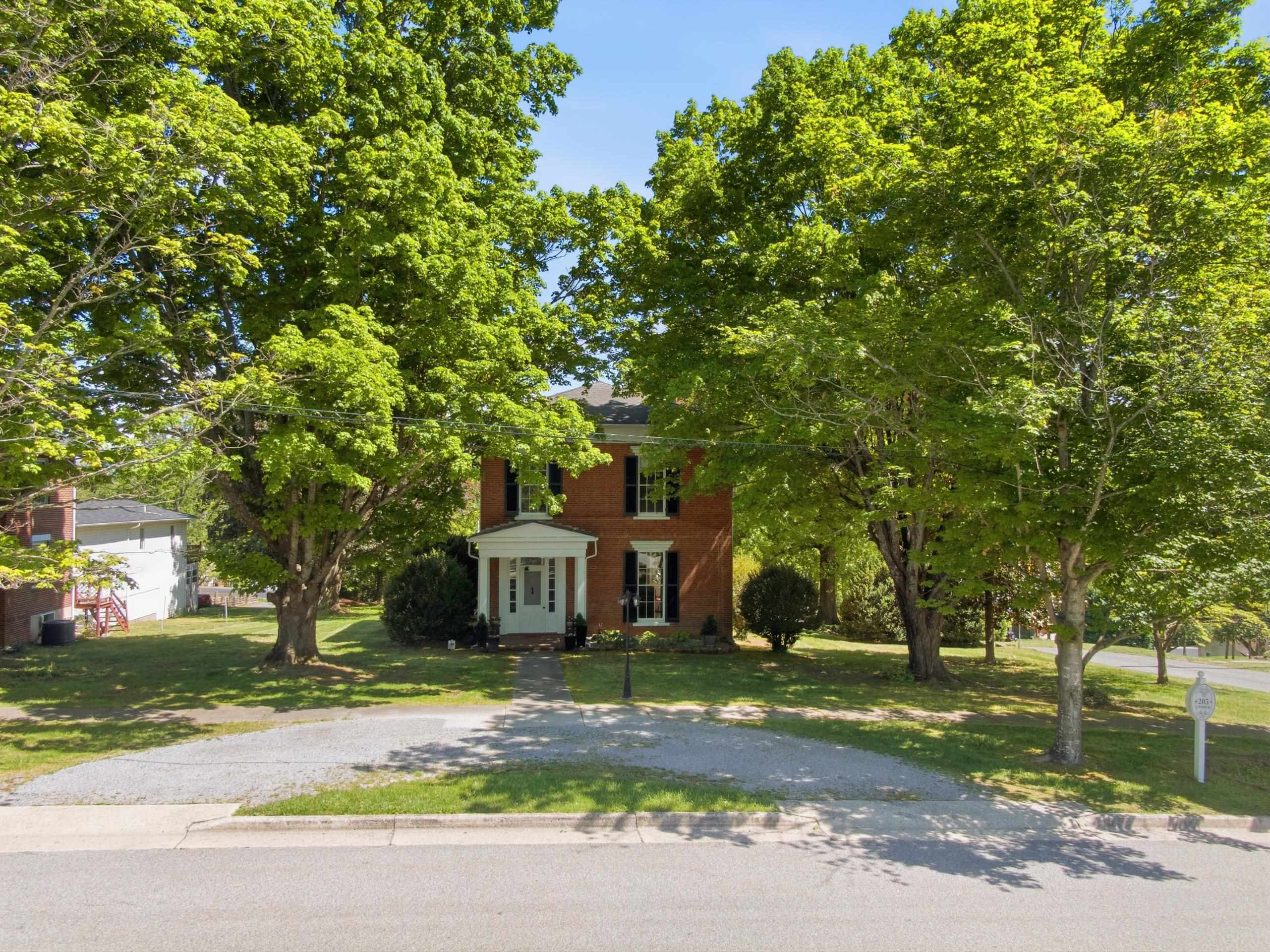 205 E Withers Road Wytheville VA 24382