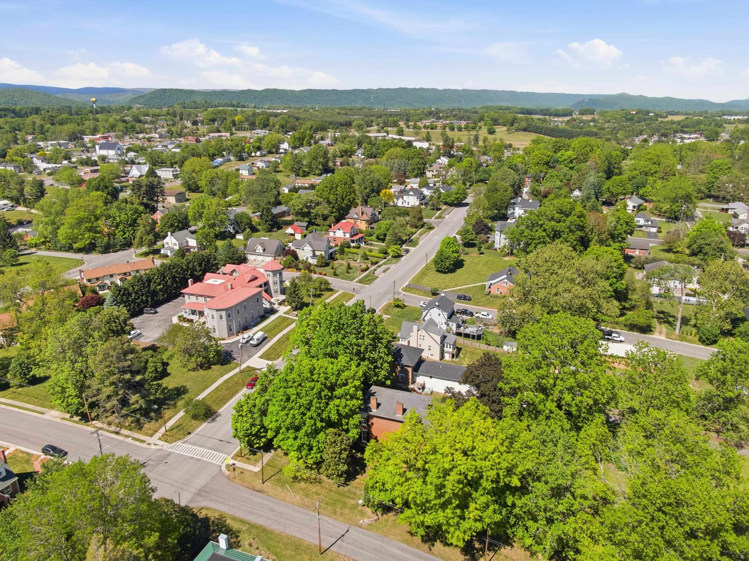 205 E Withers Road Wytheville VA 24382
