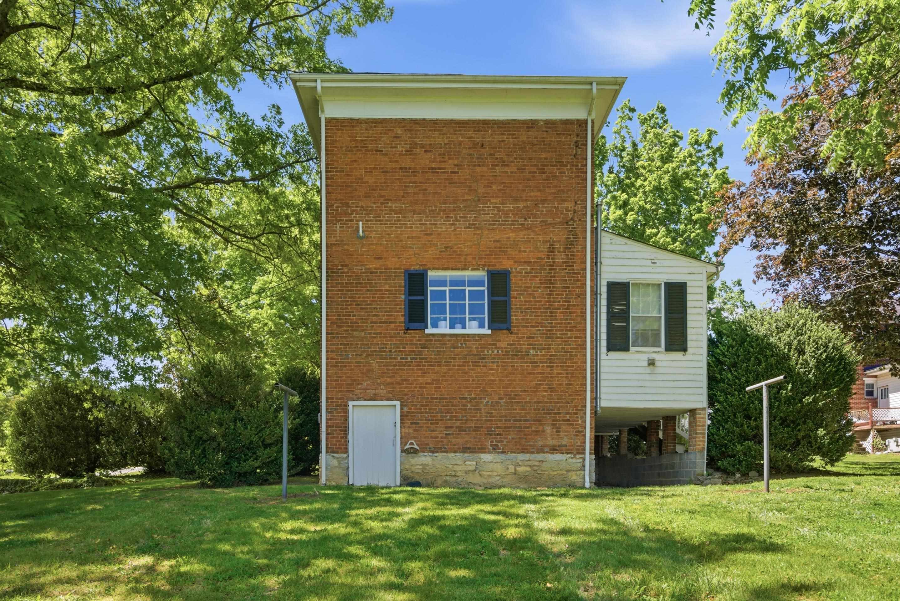 205 E Withers Road Wytheville VA 24382