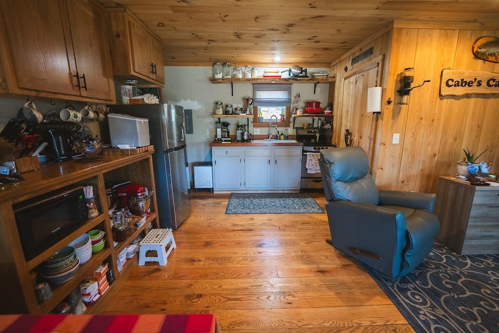 2038 Pilot View Drive Hillsville VA 24343