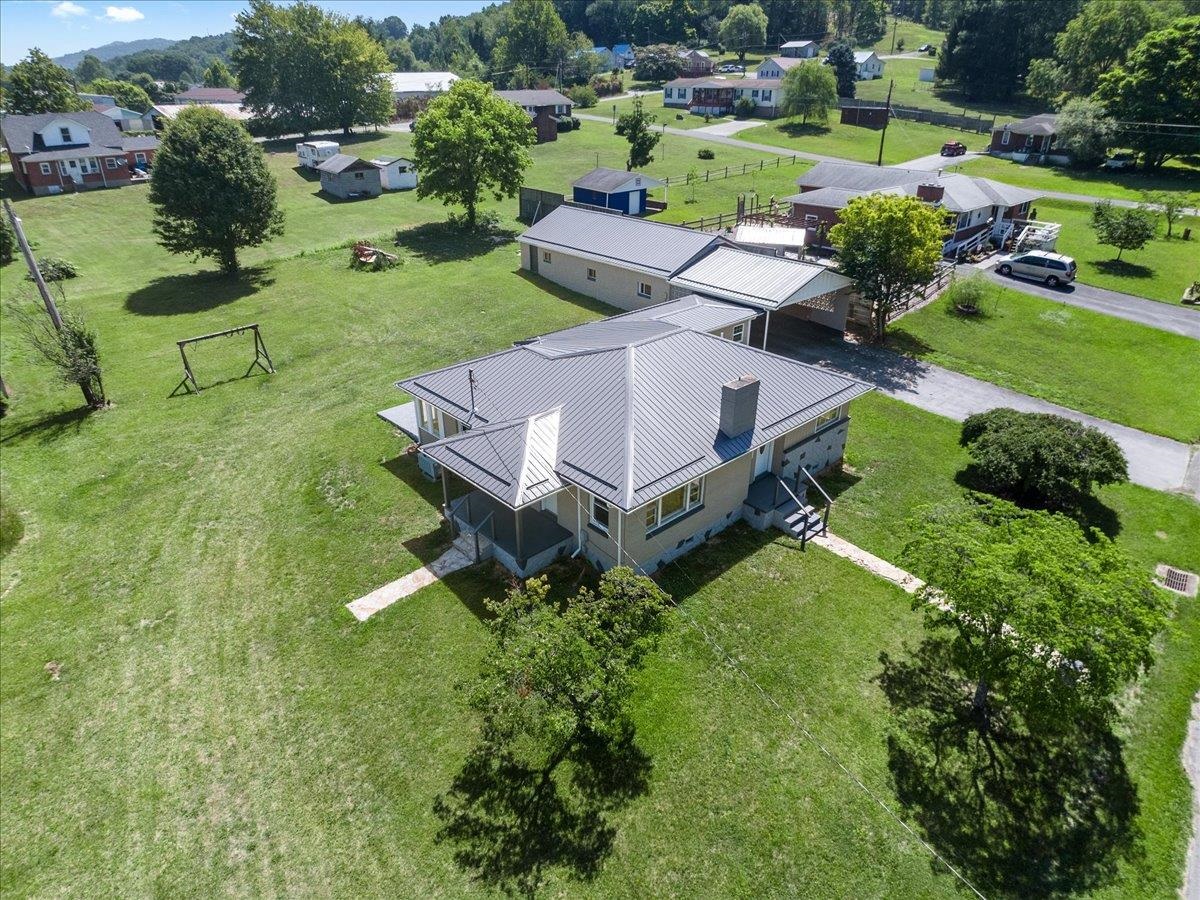121 Spring Street Rich Creek VA 24147