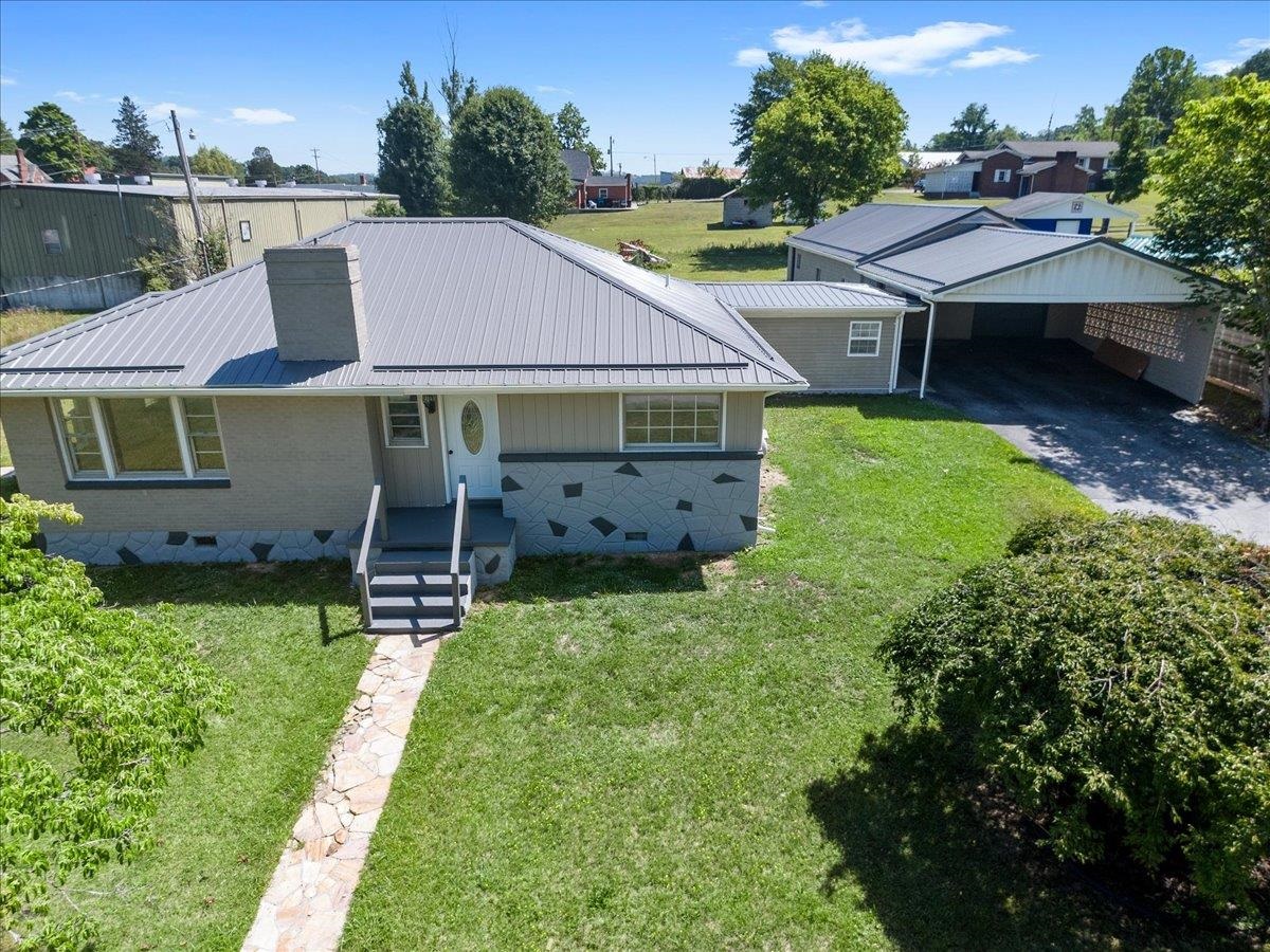 121 Spring Street Rich Creek VA 24147