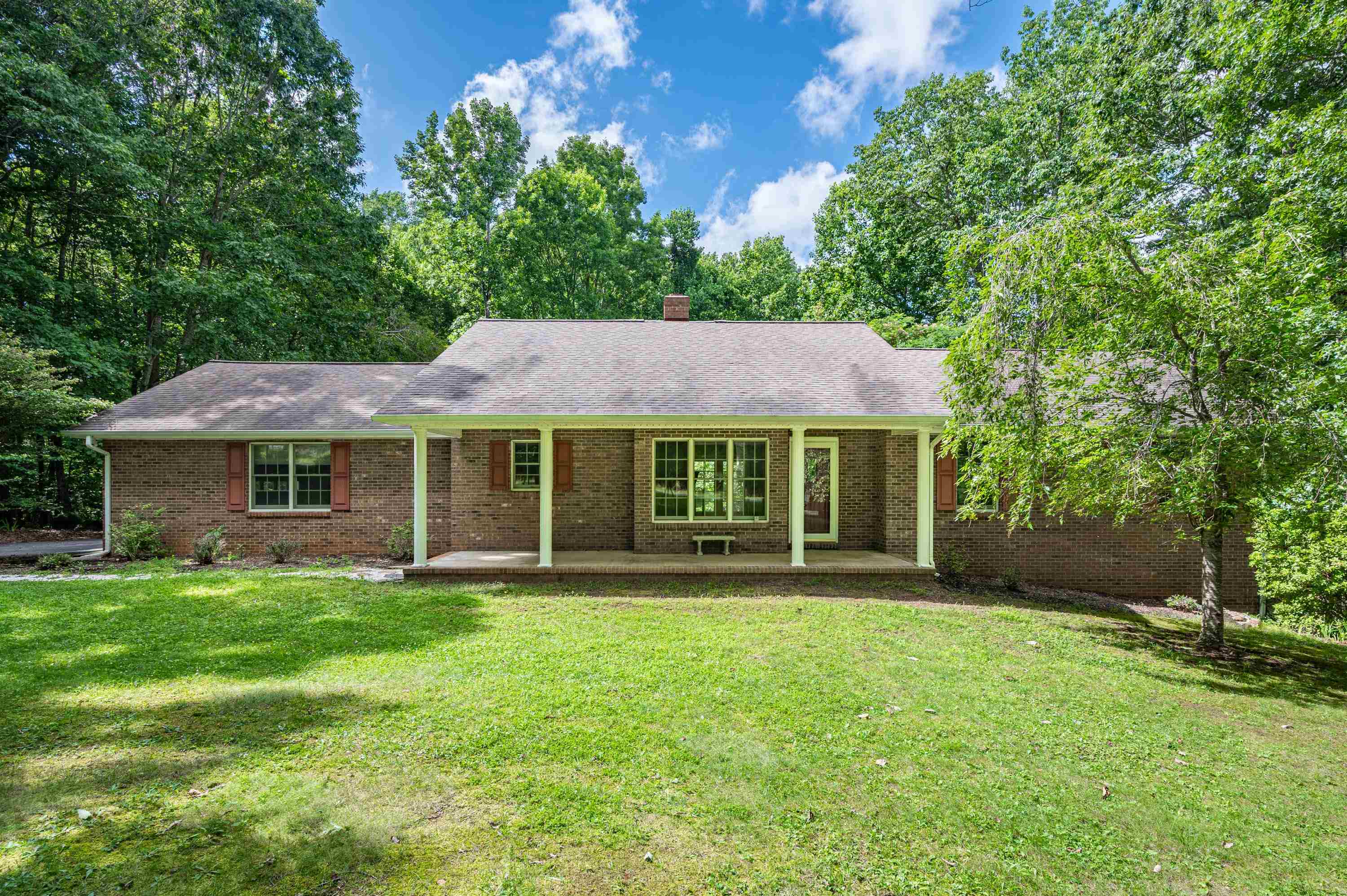 145 White Oak Drive SE Floyd VA 24091