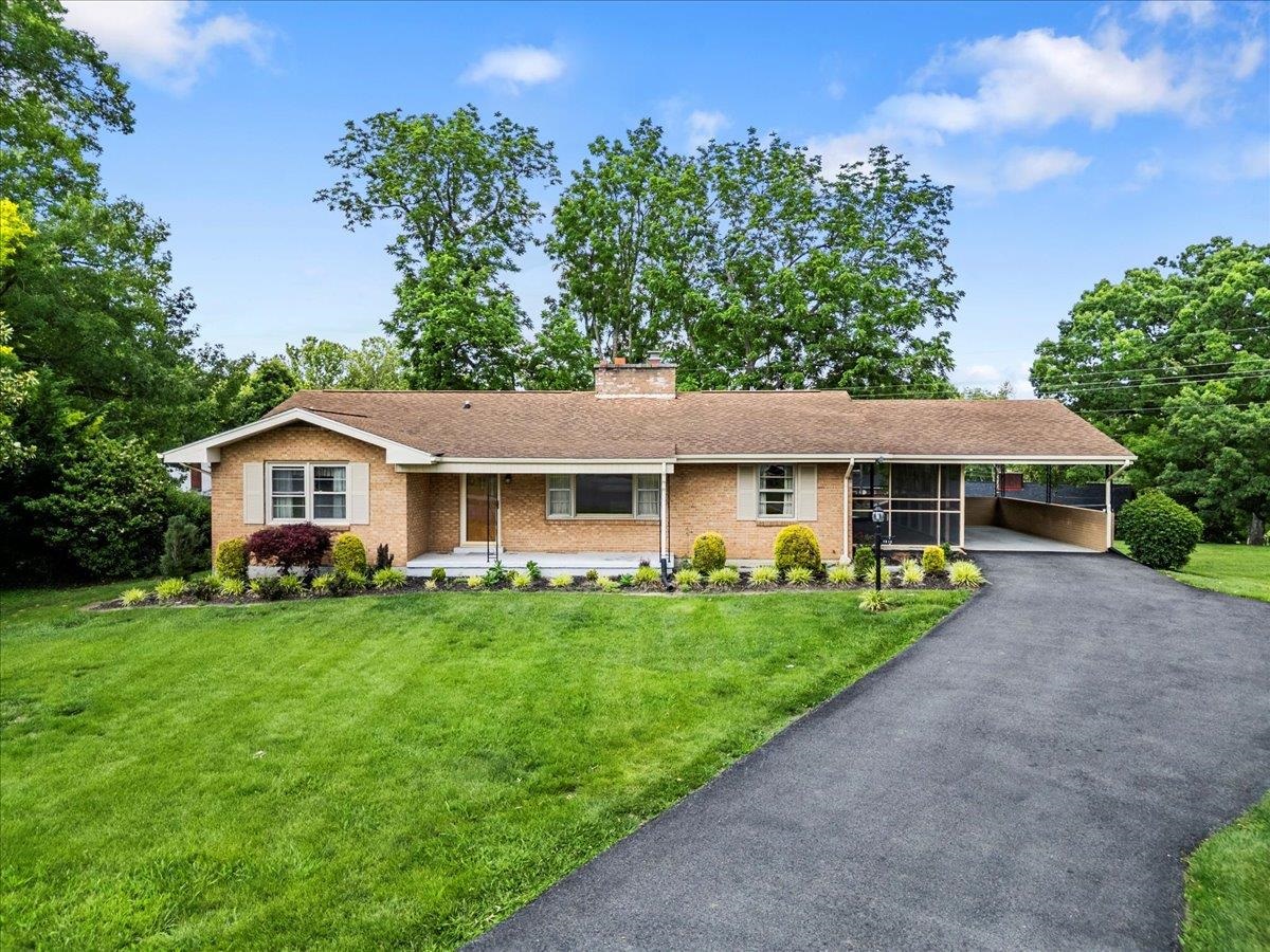 1612 Claremont Court Pulaski VA 24301